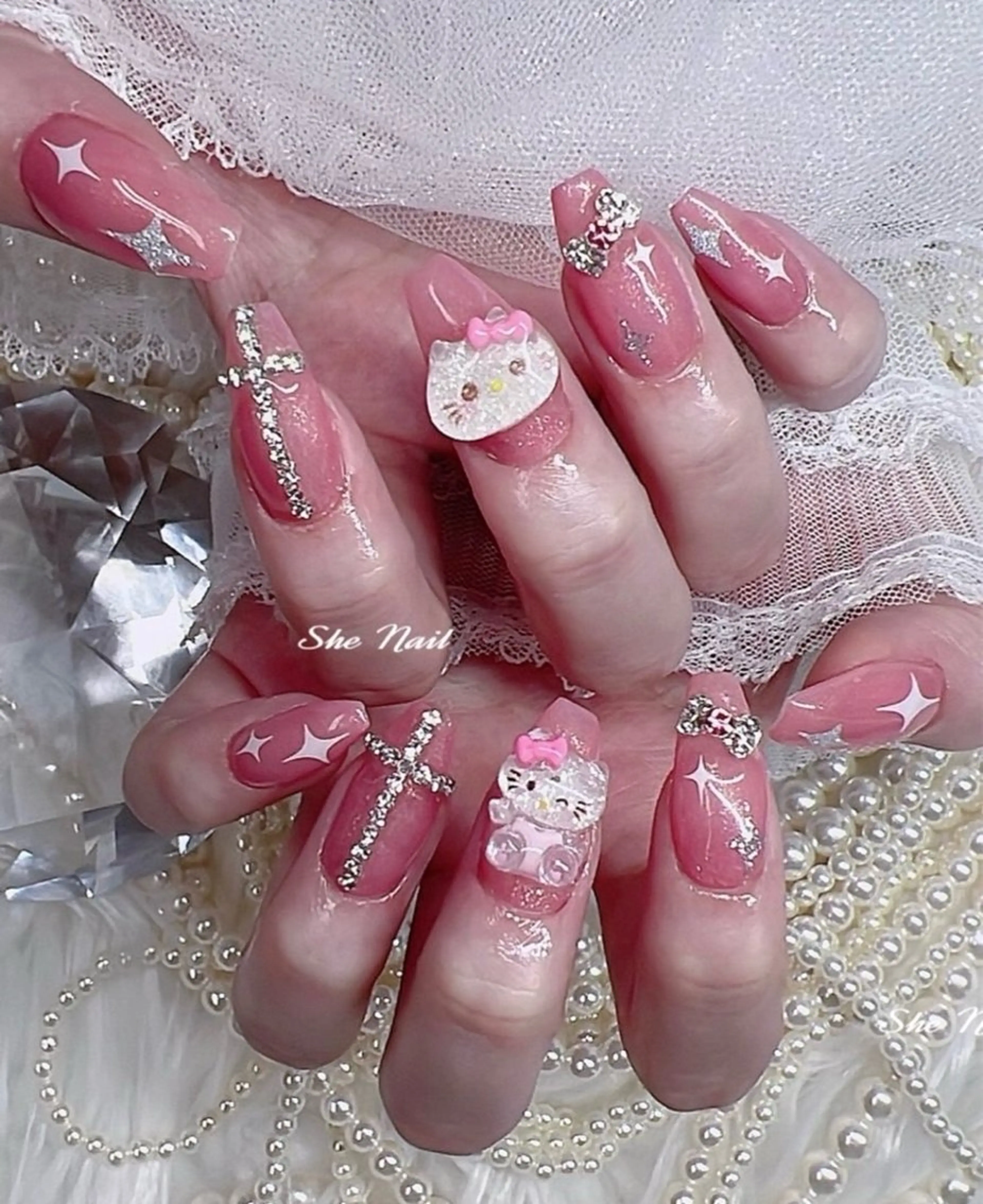 ネイル チークネイル 長さ出し フットネイル フレンチネイル ガラスフレンチ ハンドネイル She_nail所属・ELSA_ Bellaのネイルデザイン