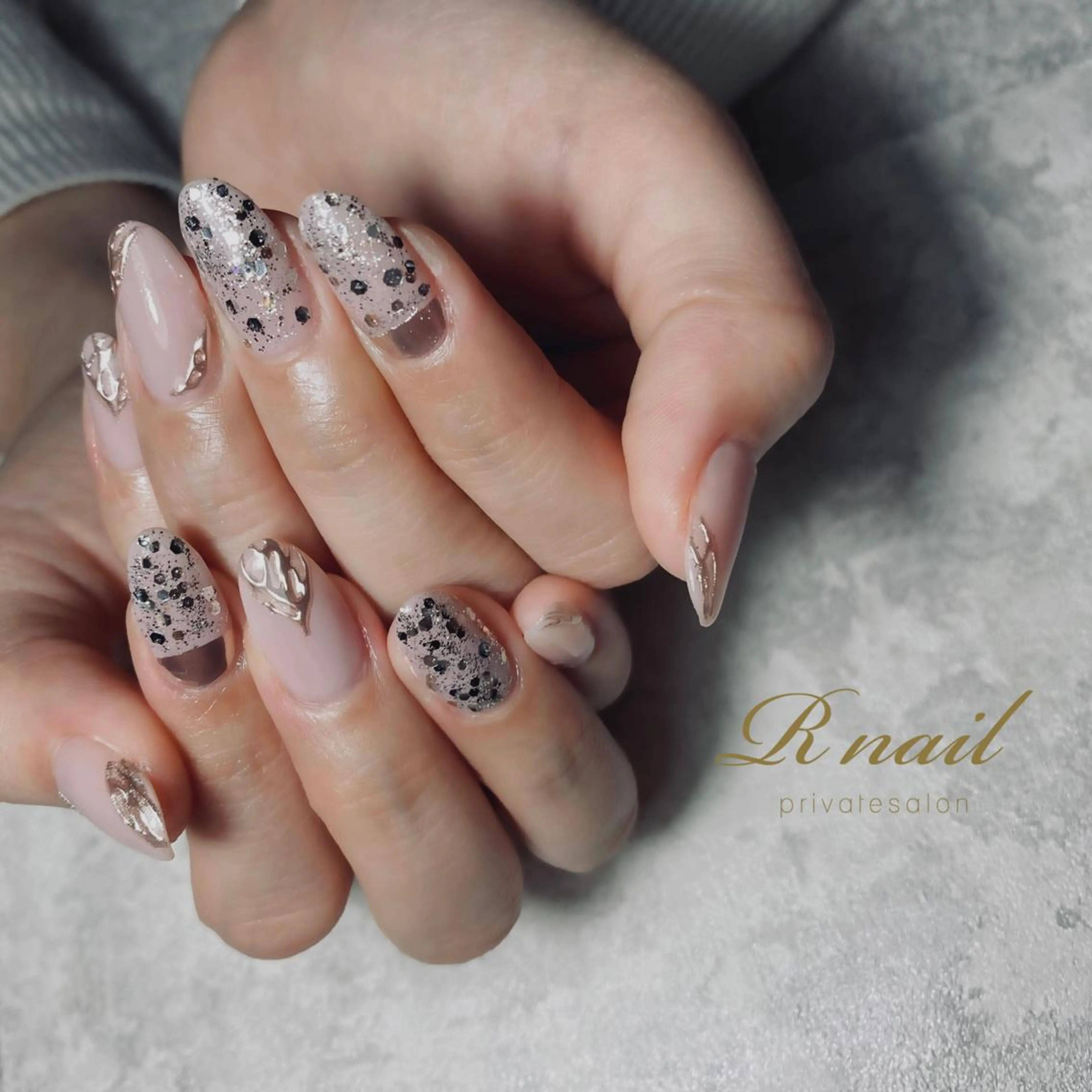 ネイル R nailのネイルデザイン
