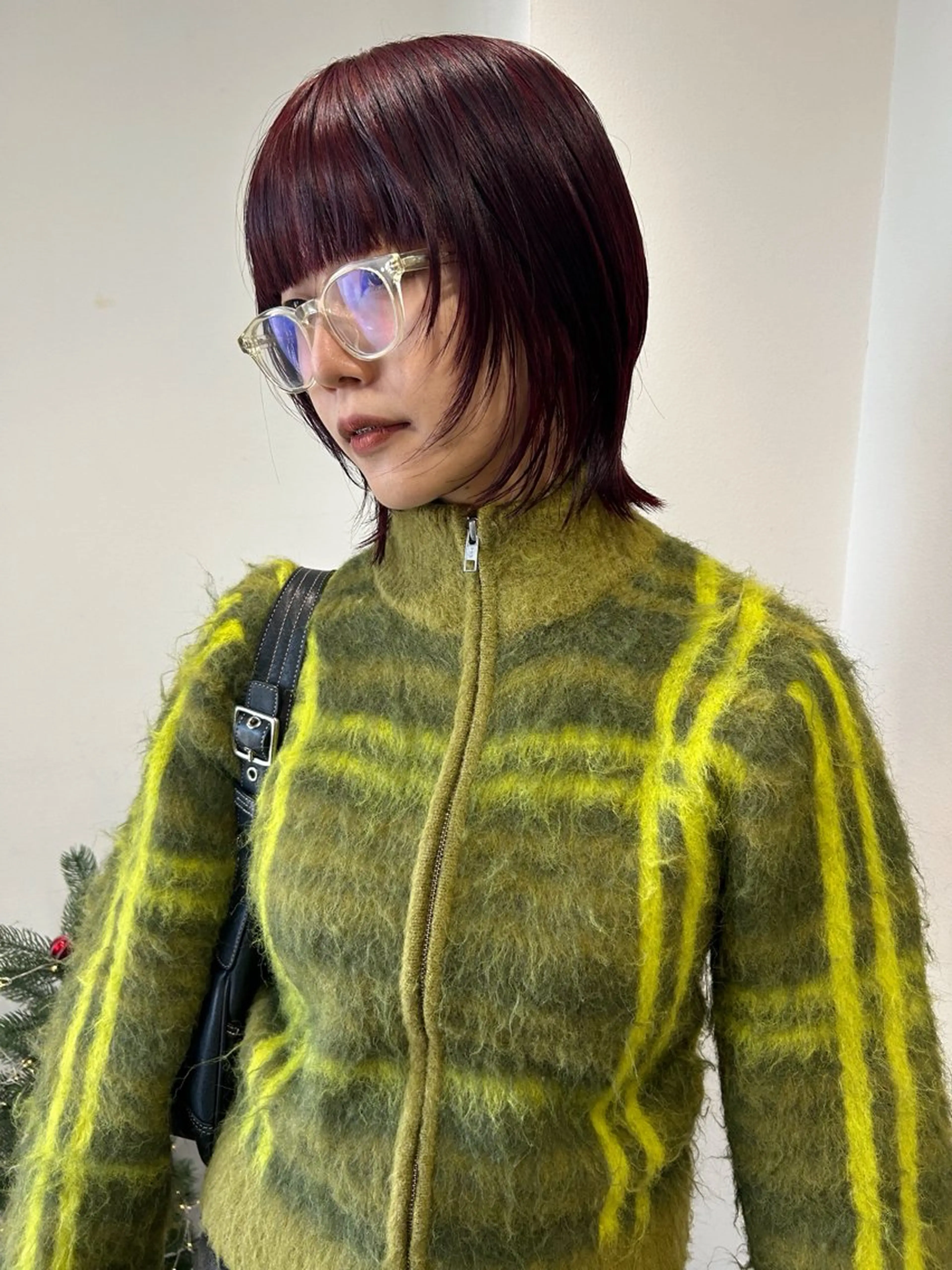 ショート カラー ショートレイヤー ボルドーカラー レイヤーカット ショートヘア カット ヘアカラー トリートメント Loom.所属・村上雅人 ナチュラルモードのヘアスタイル