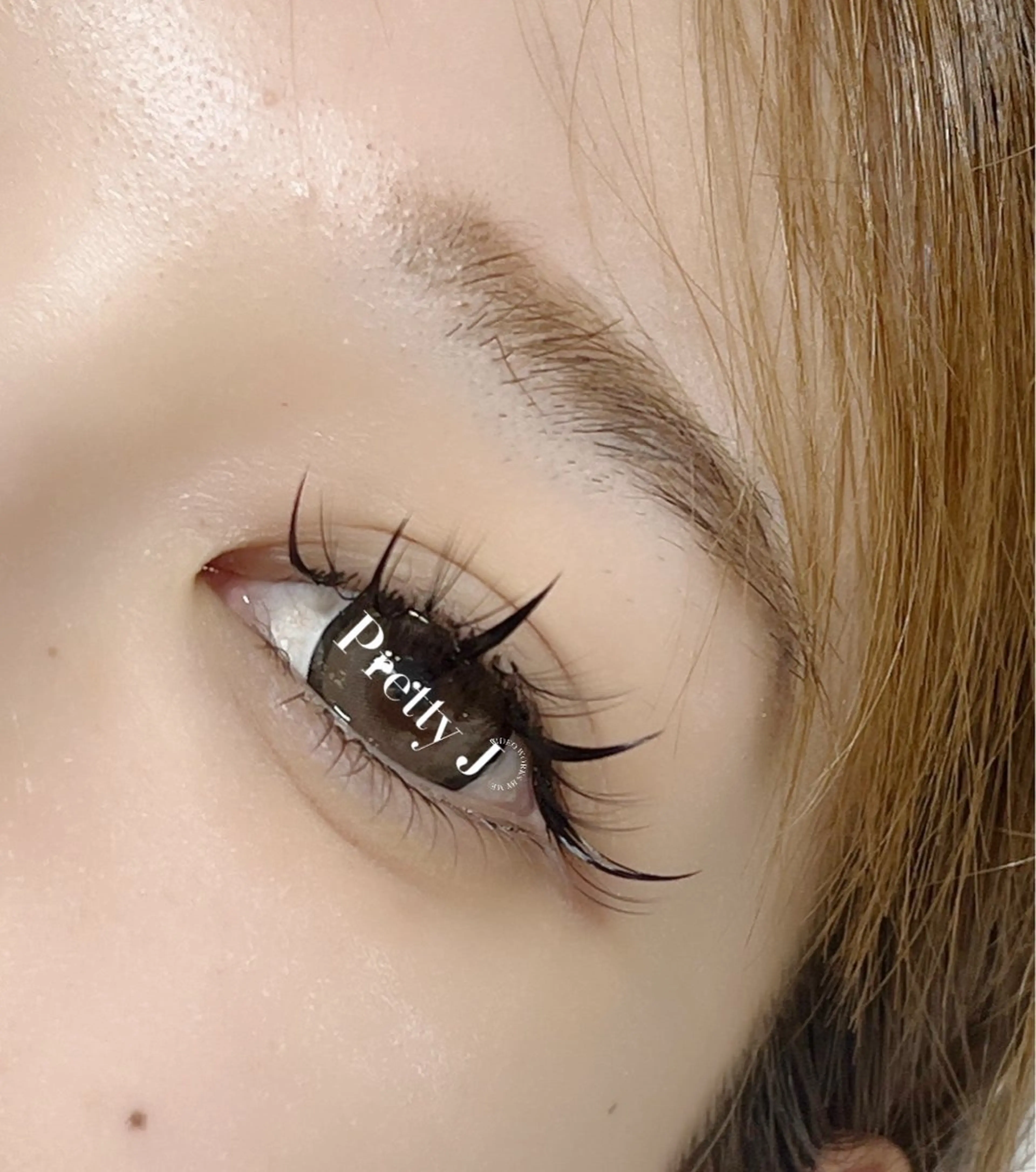 ins大人気ワンホンマツエク‼️漫画マツエクナチュラルデザイン（上ボリューム400本まで）新規オフ無料の写真