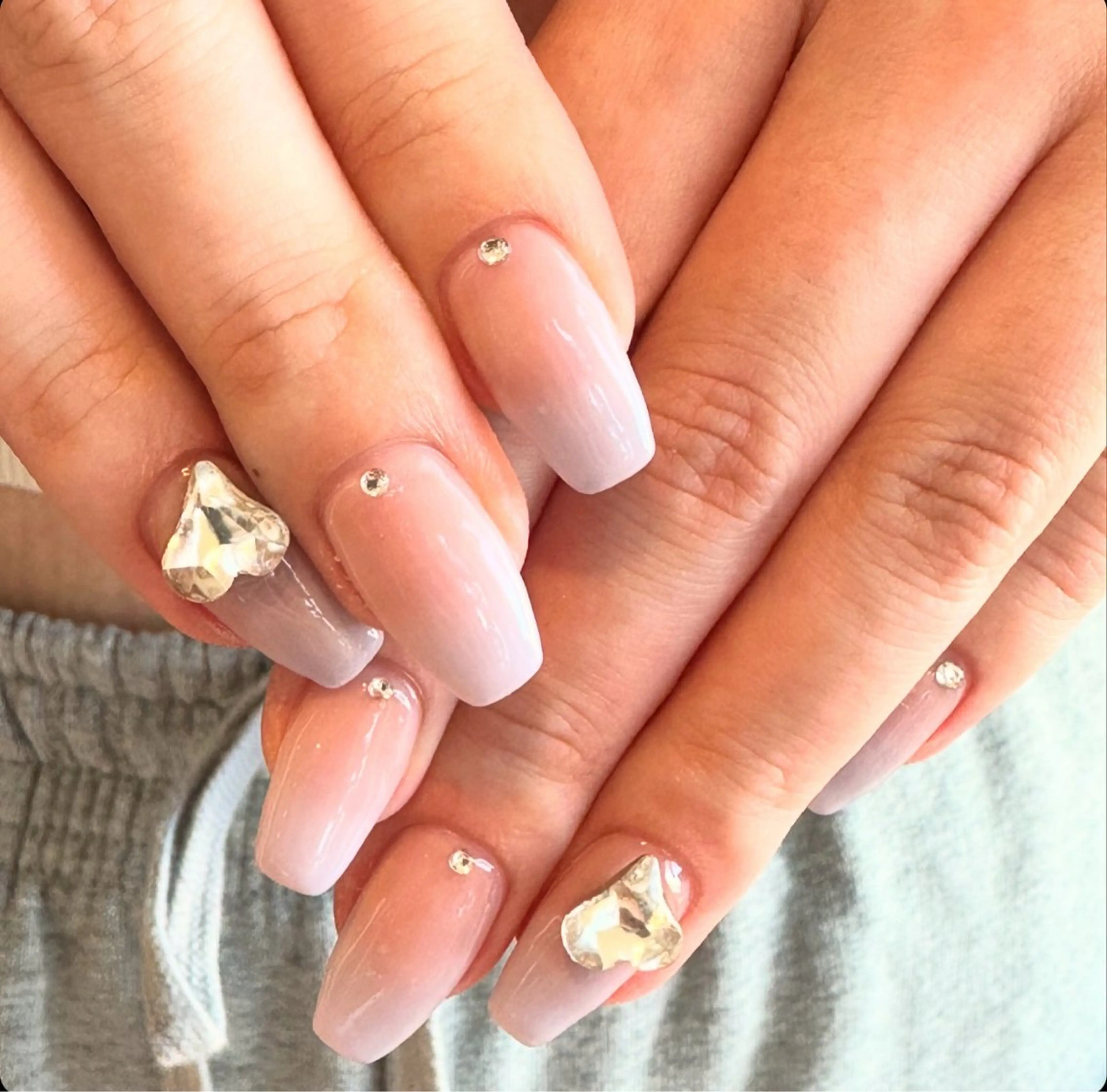 ネイル ハンドネイル 佐藤 穂乃香のネイルデザイン