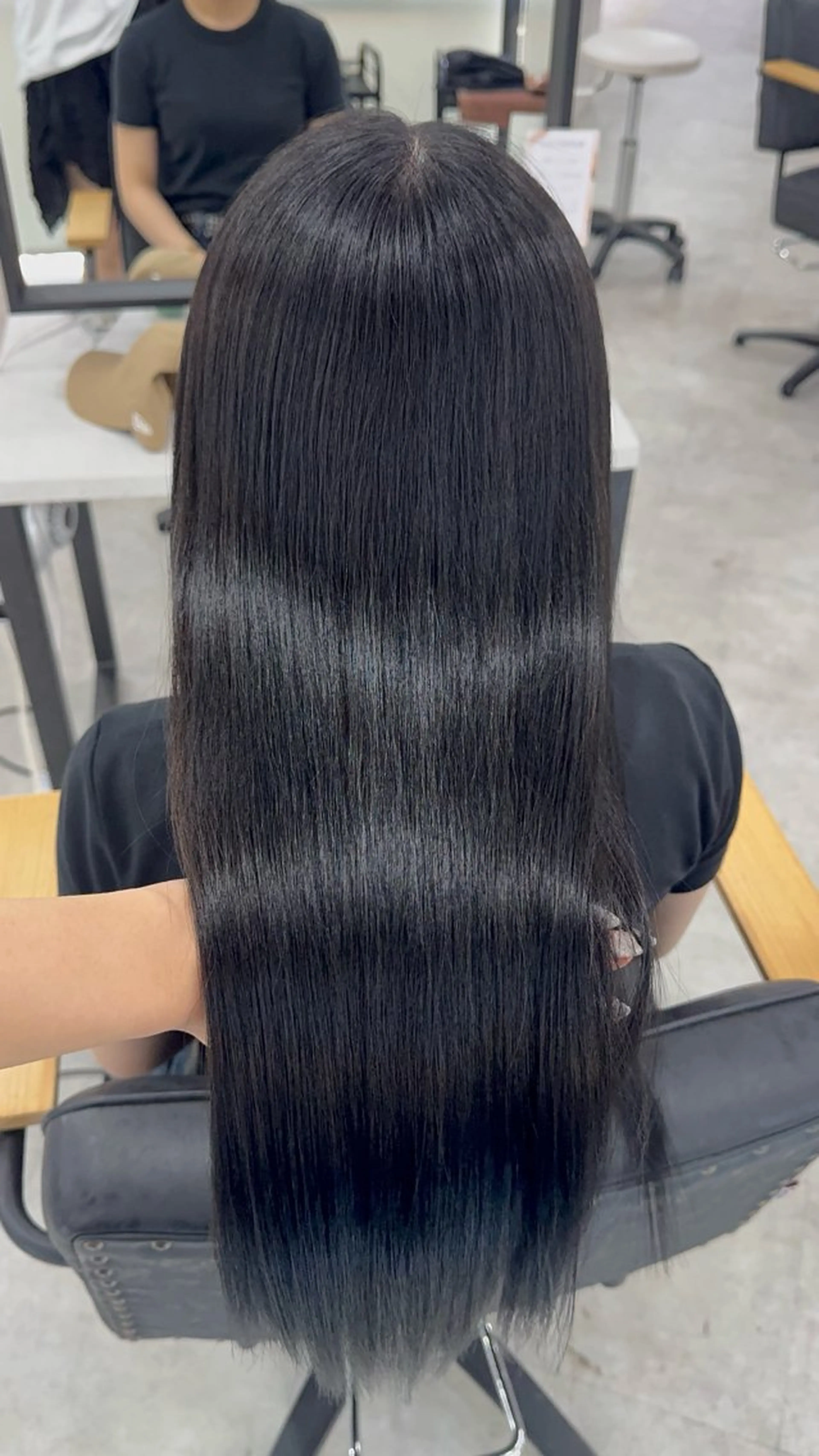 ロング カラー アッシュ アッシュブラウン ベージュカラー 黒髪 ブリーチ カット ヘアカラー トリートメント 赤み無し柔らかカラー 【梅田】madokaのヘアスタイル