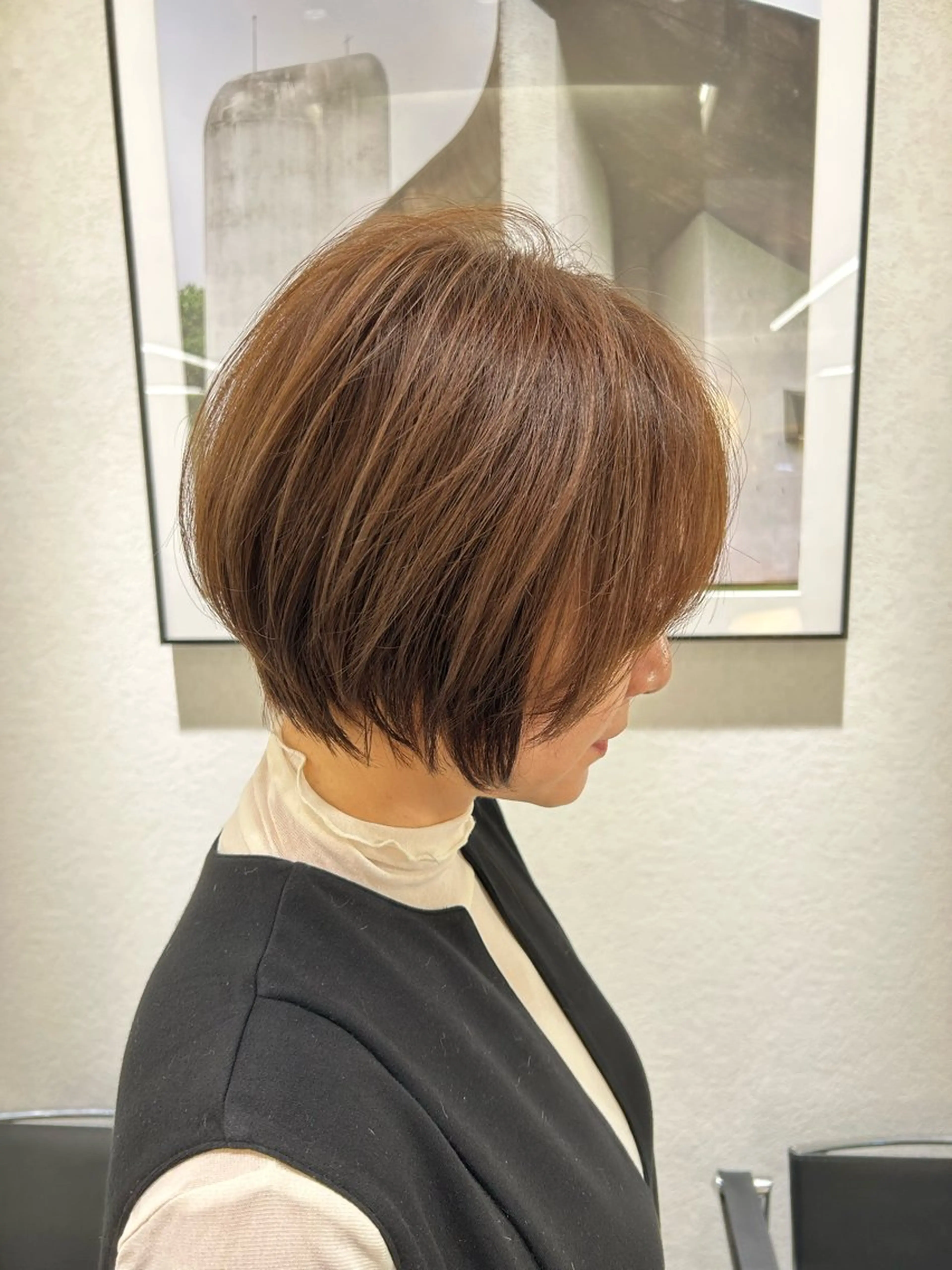 ショート ヘアカラー 長屋 裕大のヘアスタイル
