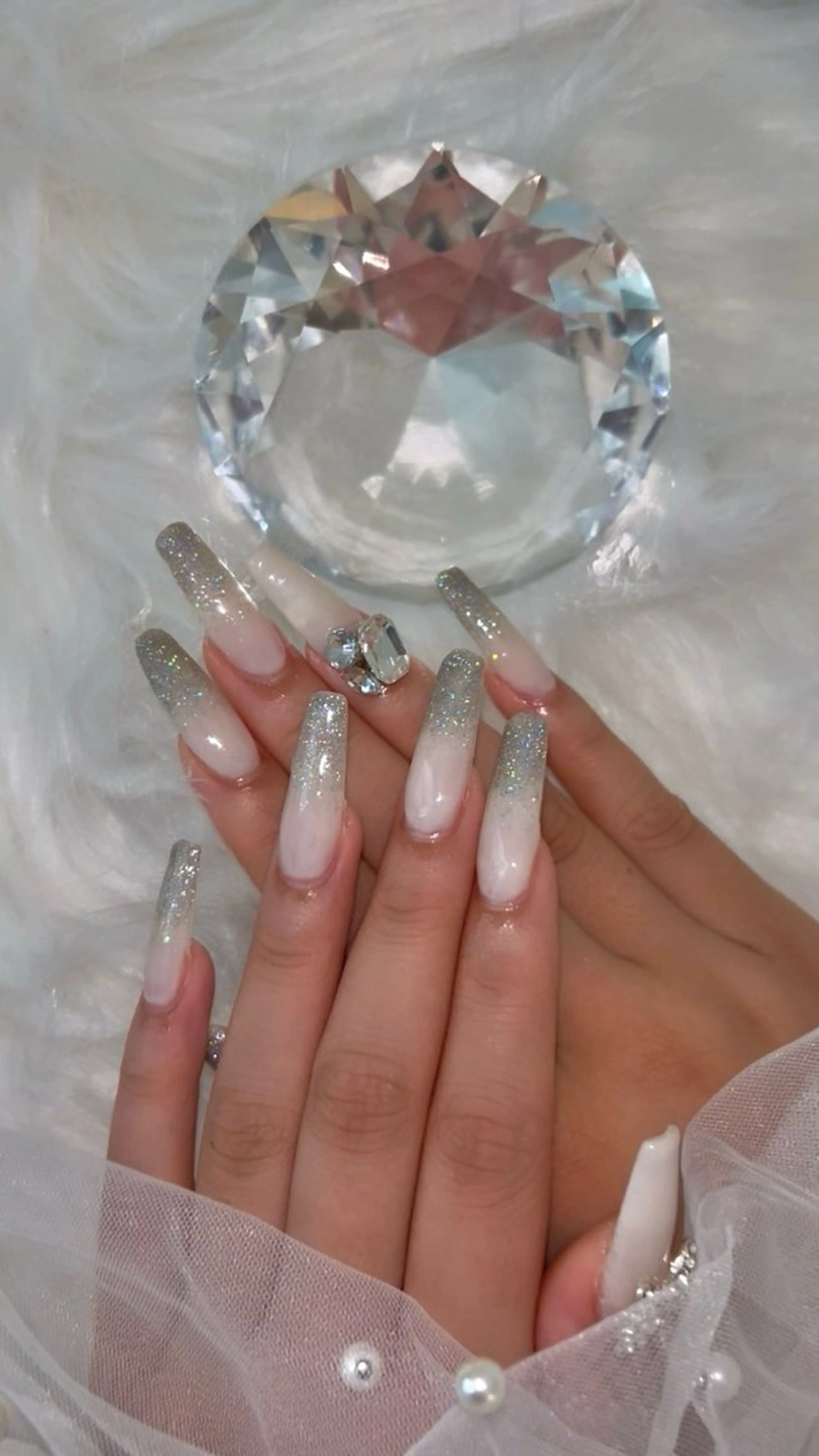 ワンカラーorラメグラ➕チップ長さだし(オフなし)🌼.*パーツ2つ無料の写真