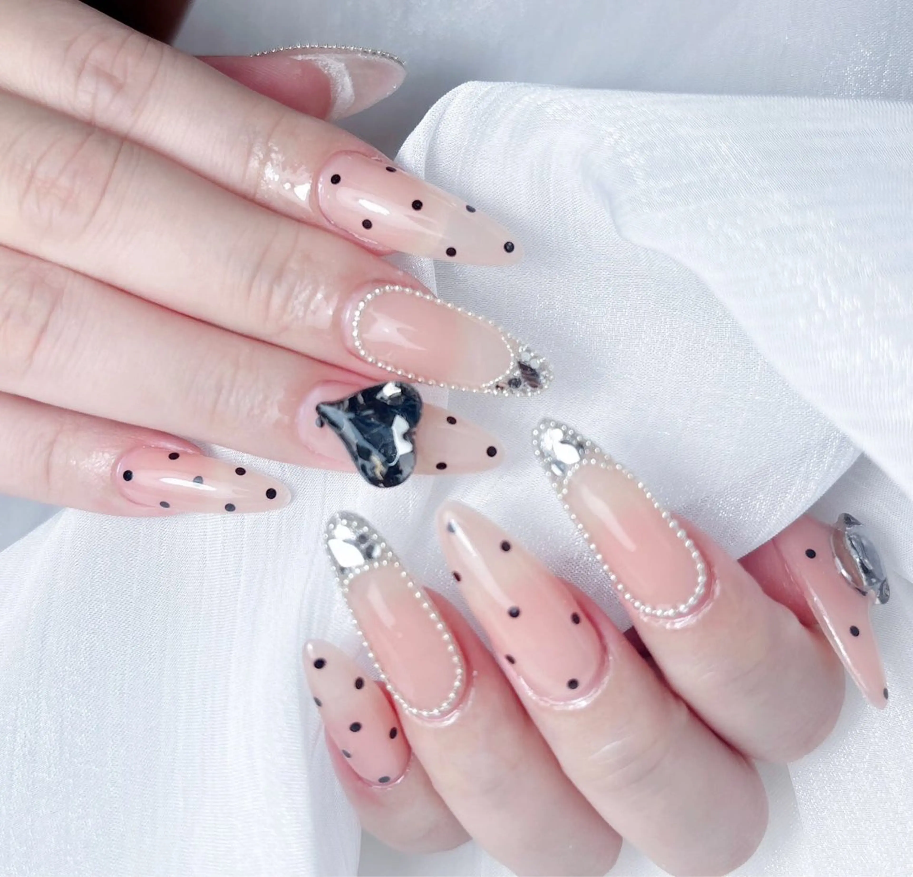 ネイル ハンドネイル 🎀Ｍ nails✨ ビューティーのネイルデザイン