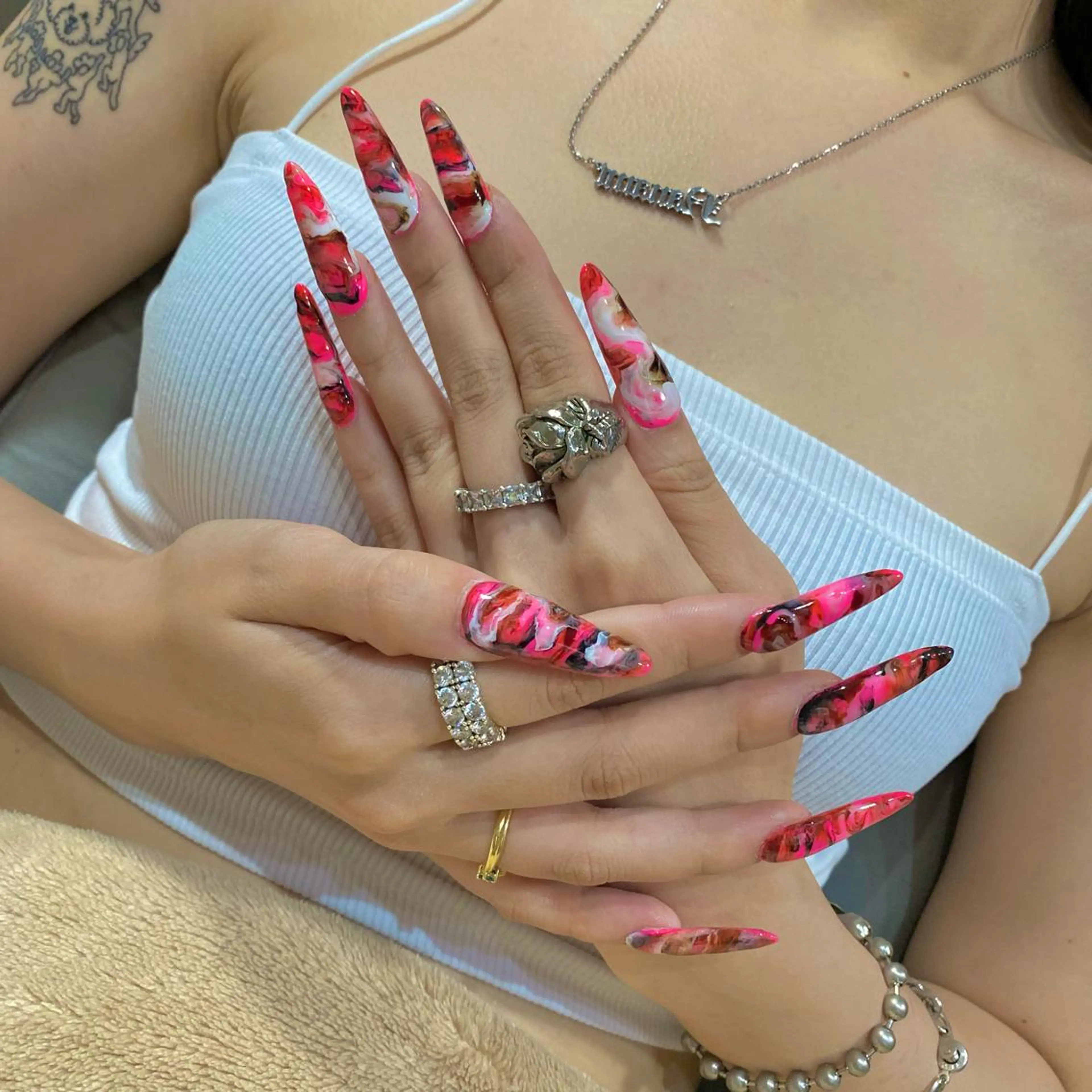 ネイル ハンドネイル Amber21.所属・Nagahama Akariのネイルデザイン