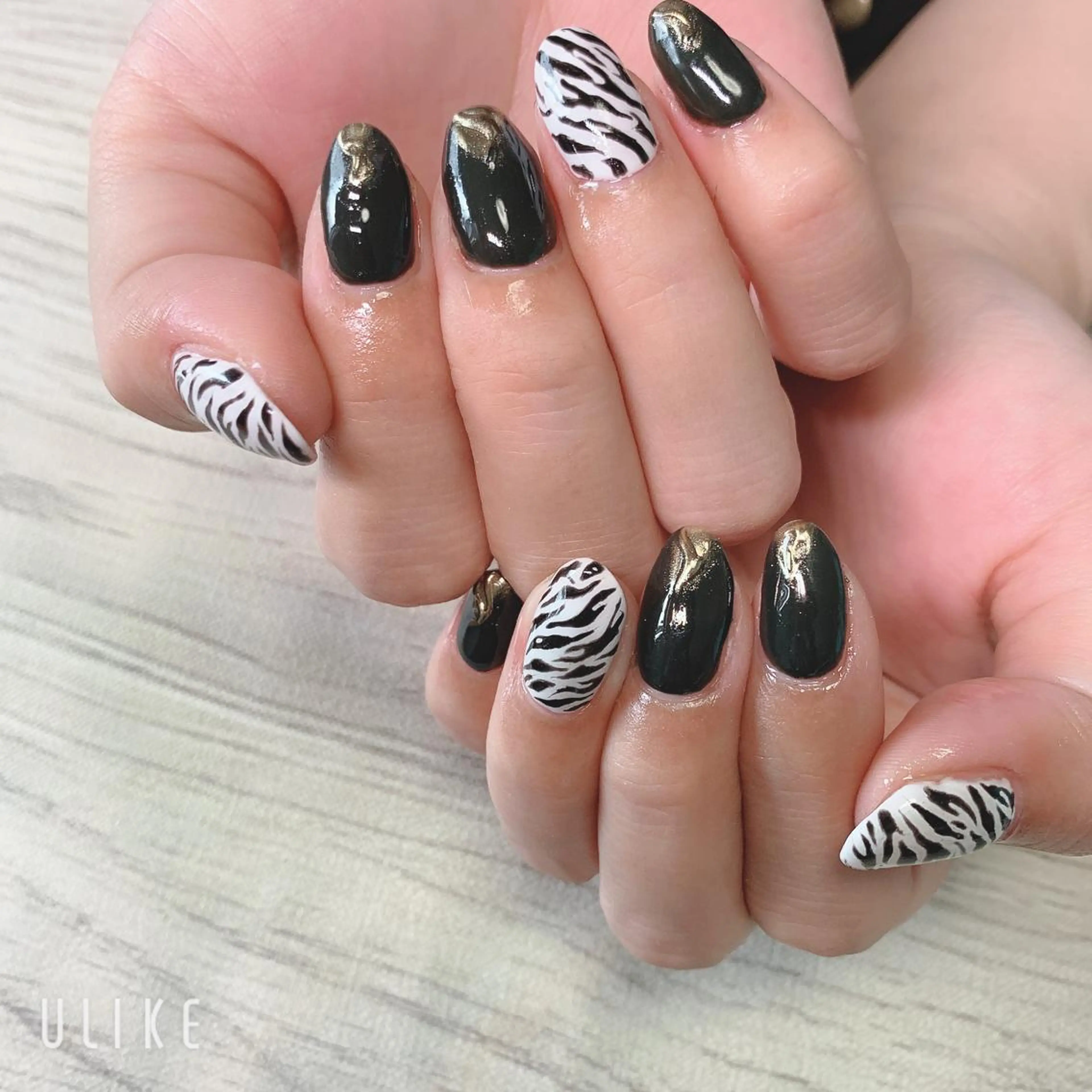 ネイル ハンドネイル フットネイル Adite nailのネイルデザイン