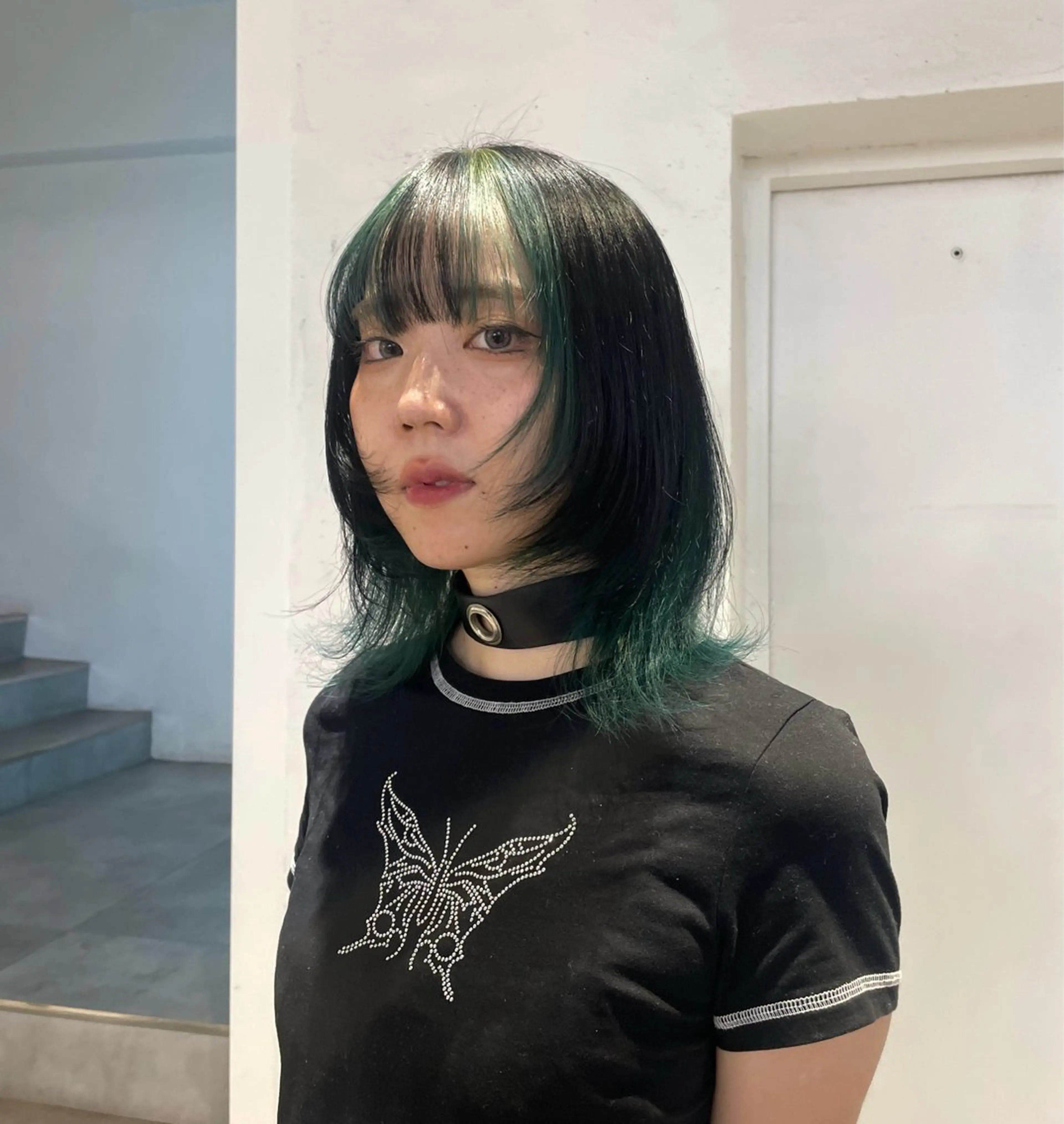 セミロング カラー ヘアカラー 🌟暖色系ハイトーン 🌟AIのヘアスタイル