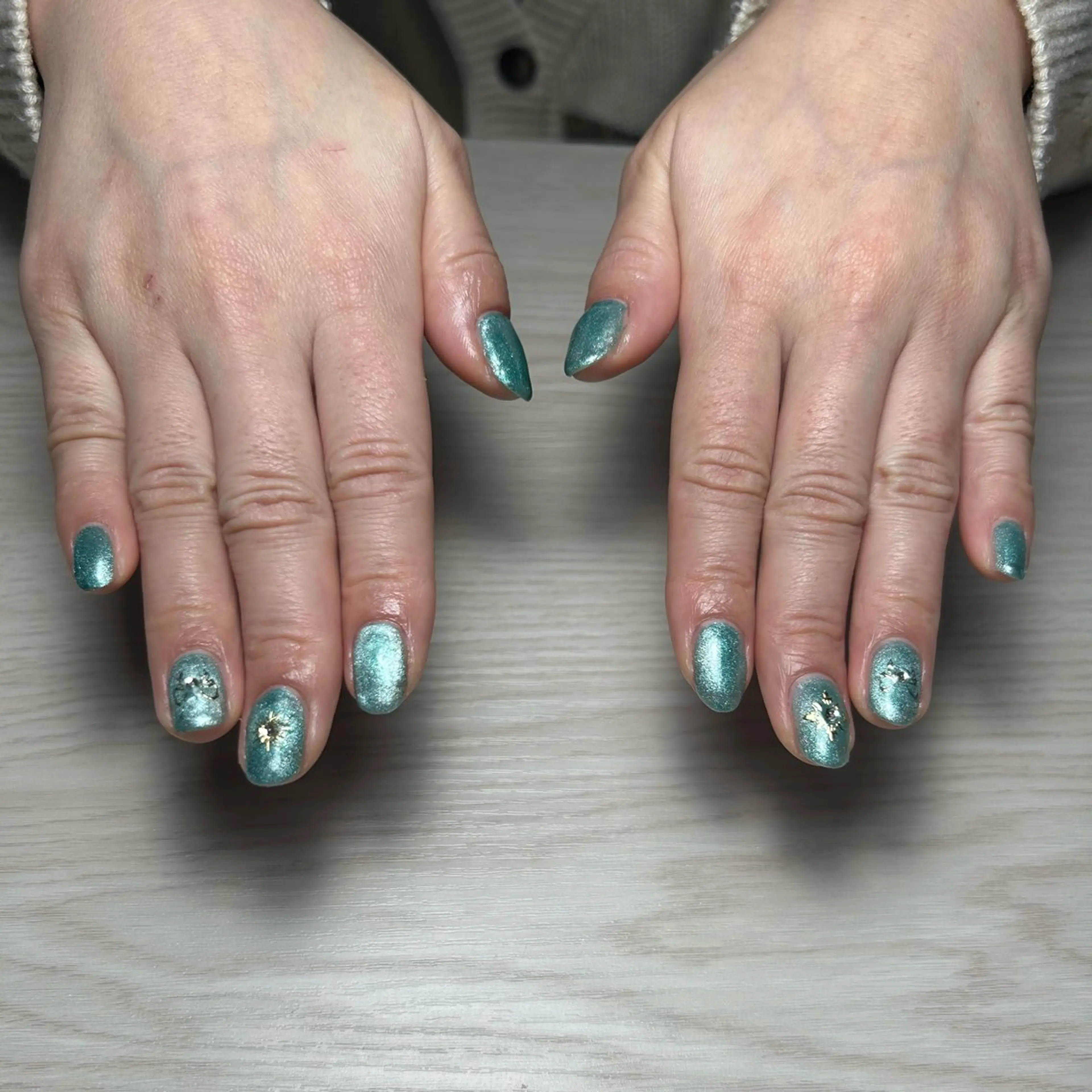 ネイル 冬ネイル クリスマス ハンドネイル CHIMNEY ♡ﾈｲﾙ耳ツボのネイルデザイン