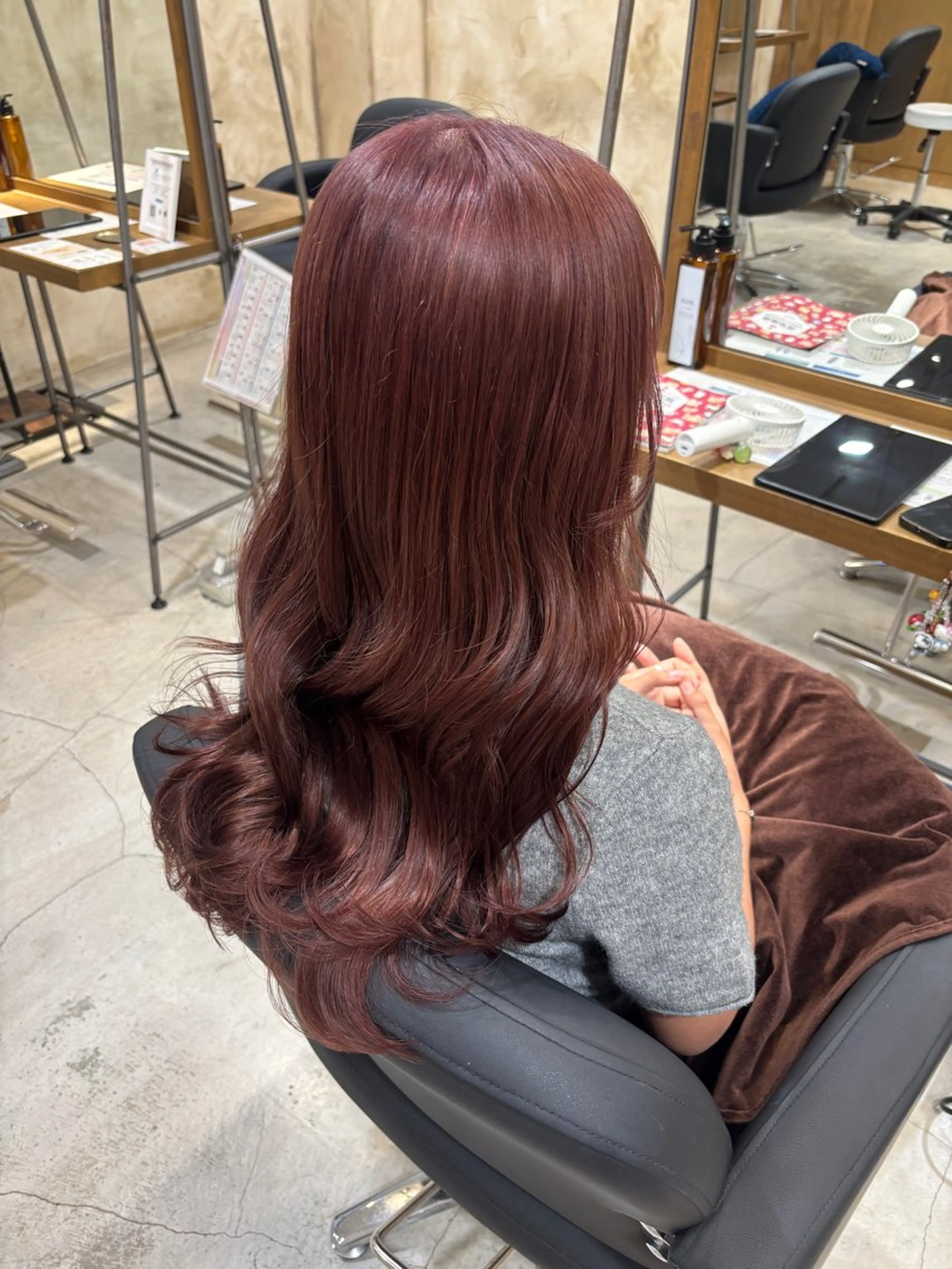 ロング カラー ブリーチ ブラウンカラー ピンクカラー ピンクブラウン カット ヘアカラー トリートメント ツヤカラー🫧 Saeのヘアスタイル