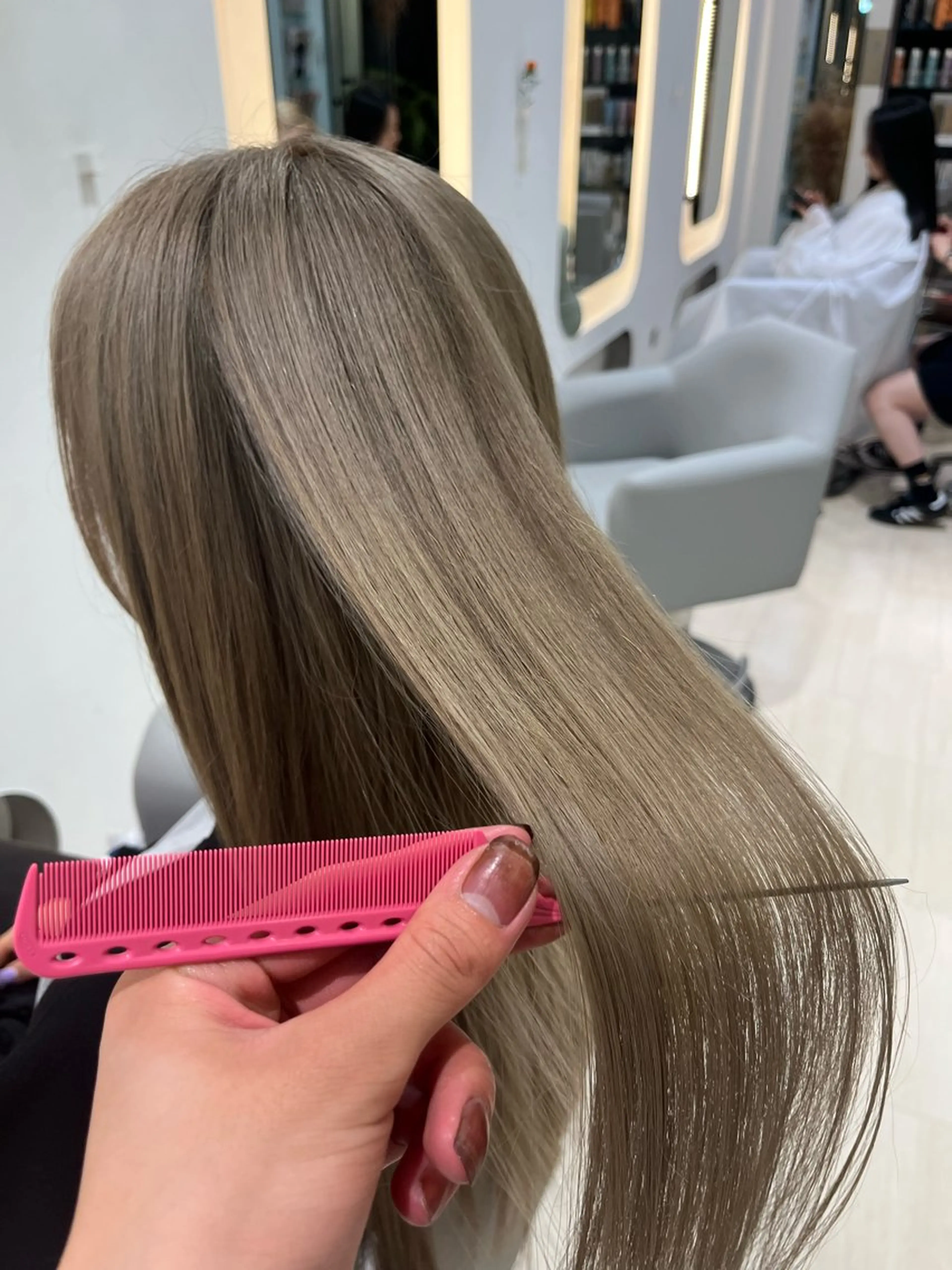 ロング カラー ベージュカラー ブリーチ R u i /透明感カラーのヘアスタイル