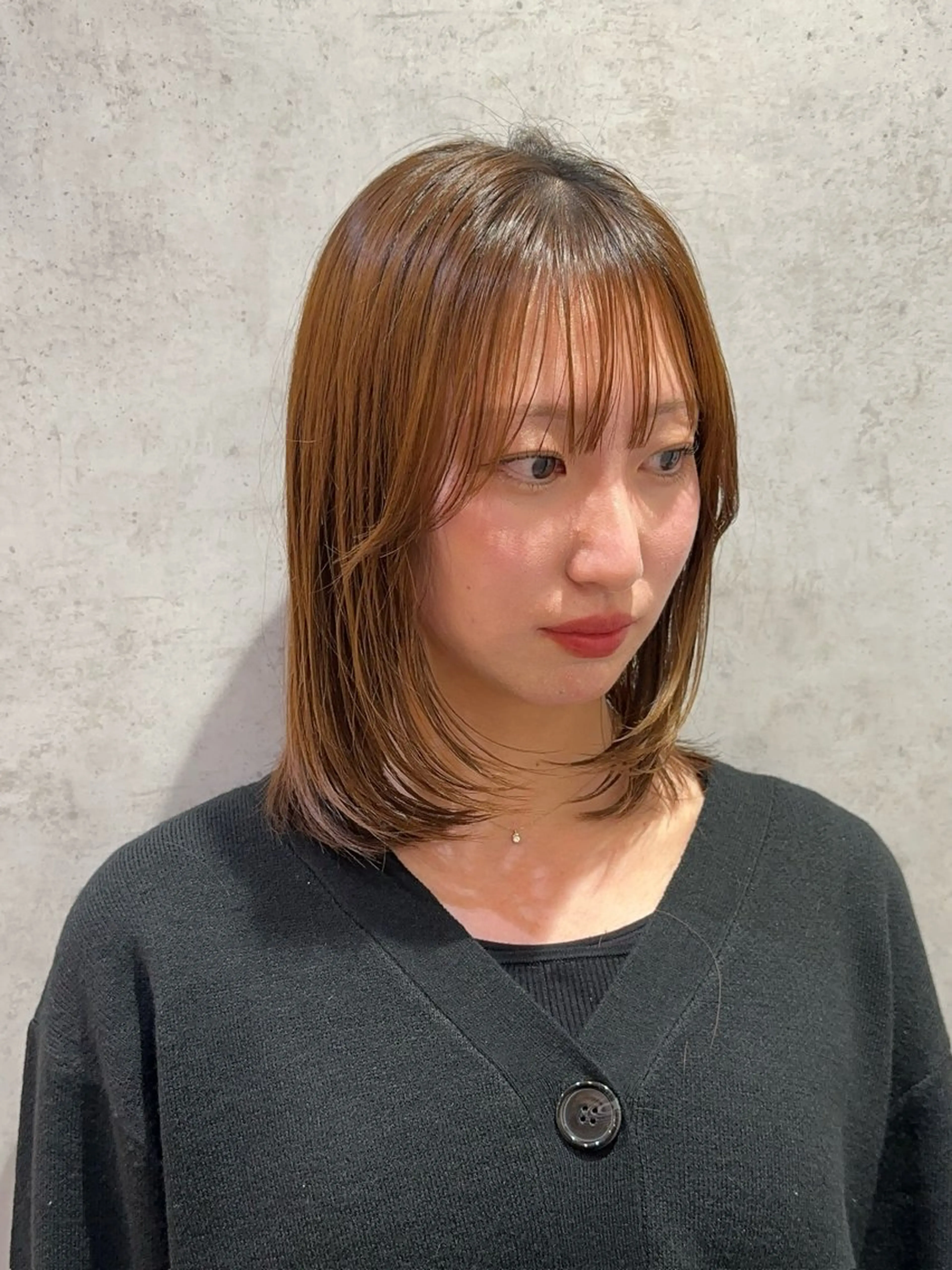 ミディアム 顔まわりレイヤー 顔周りカット レイヤーカット ofF ’elua所属・【ofF élua】 植田隆文のヘアスタイル