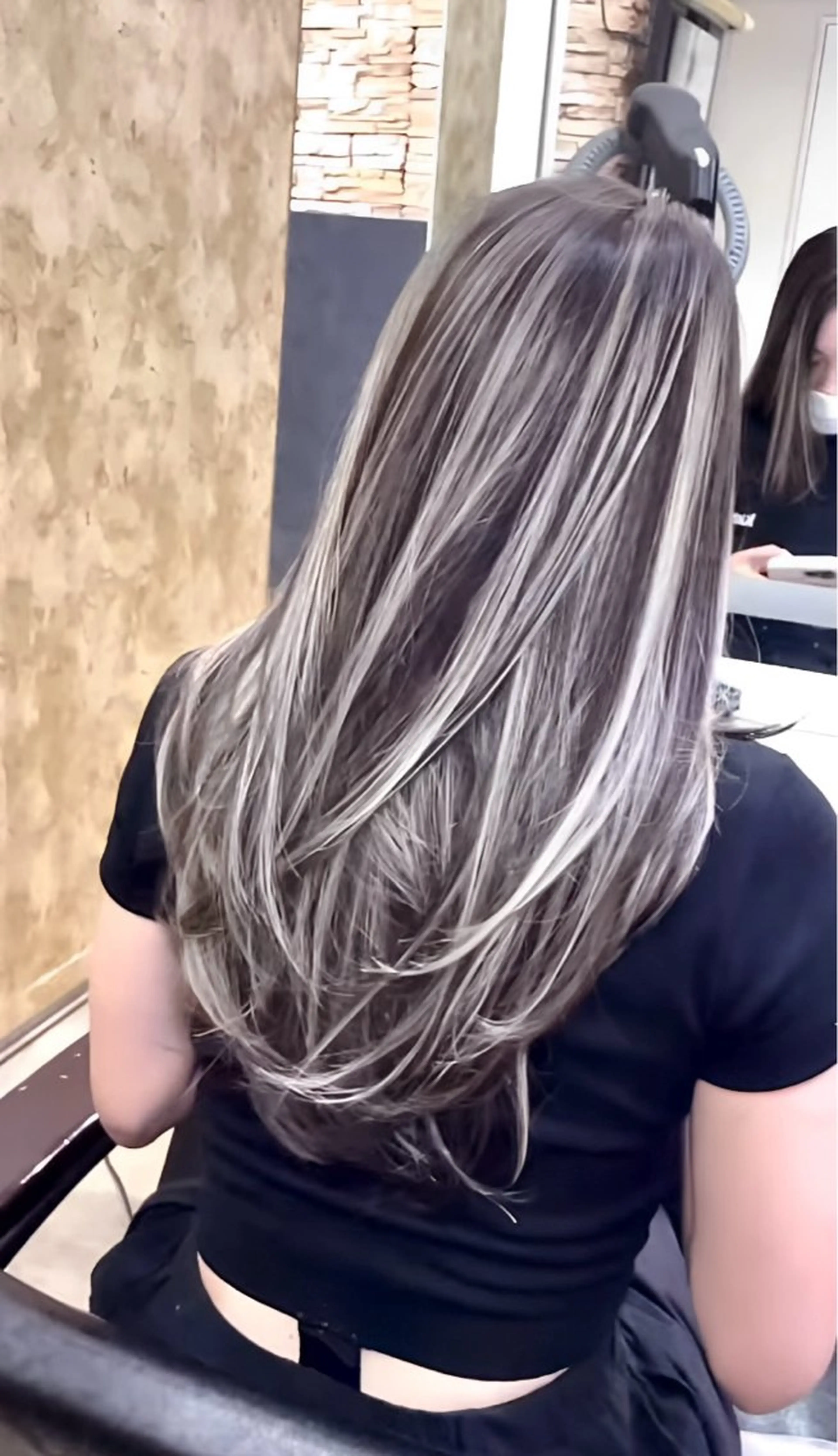 【💥このお時間限定超特価💥】ケアブリーチ込み/外国人風ハイライト🌿の写真