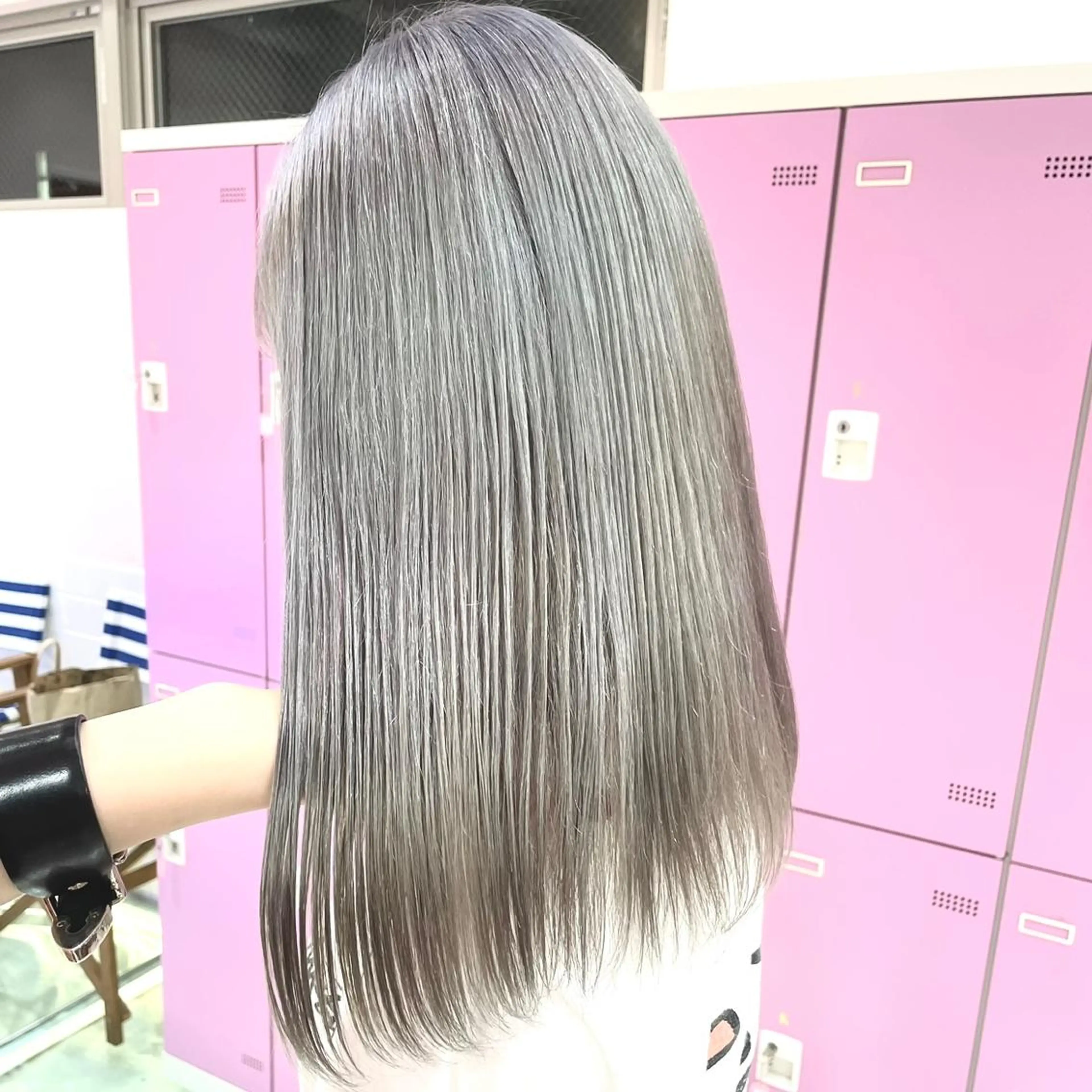 ロング カラー ヘアカラー トリートメント ヘアセット 艶髪 🦋CON🦋のヘアスタイル