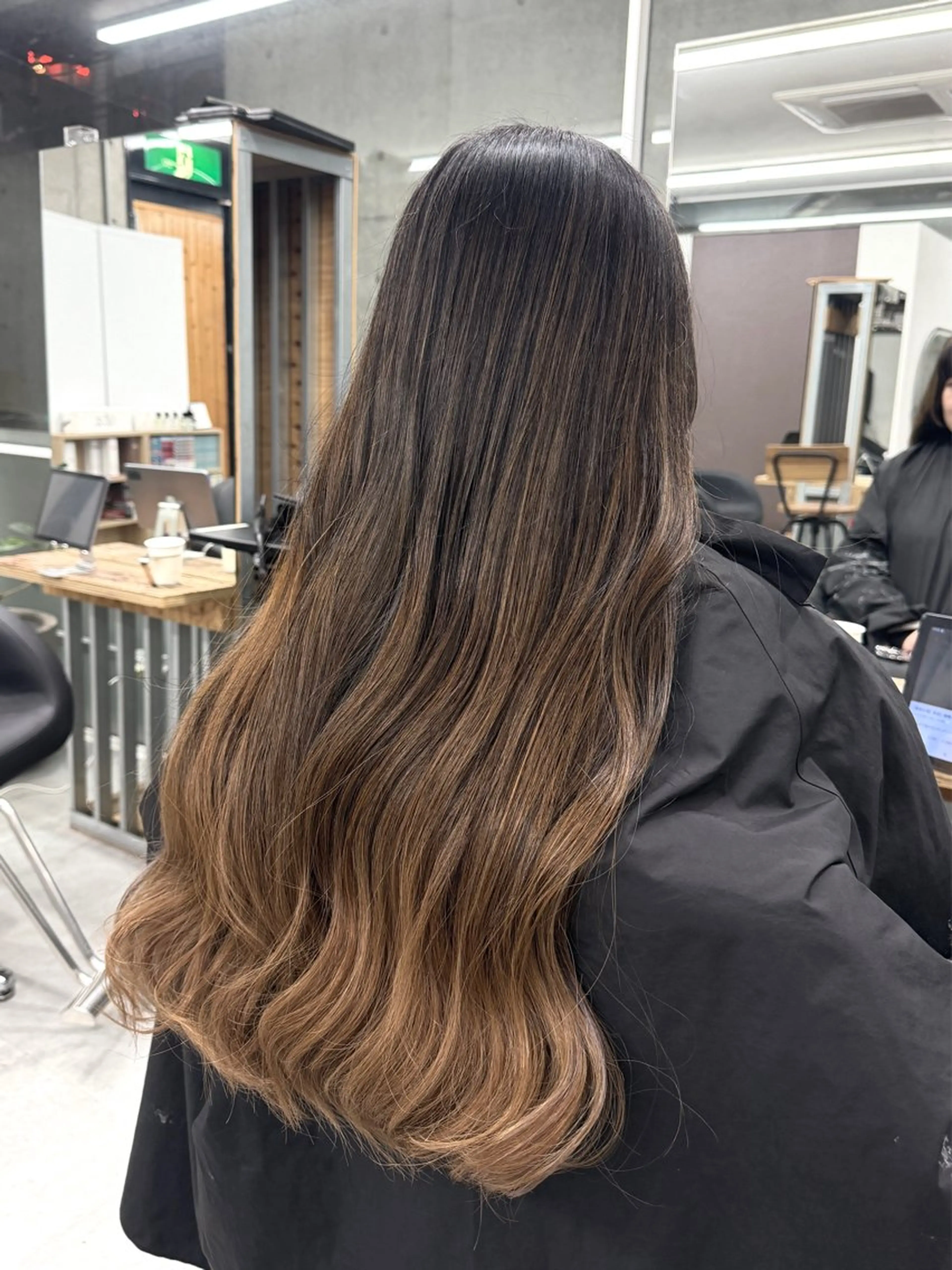 ロング カラー ヘアカラー トリートメント Kotoko🖤/海 外/バレイヤージュのヘアスタイル