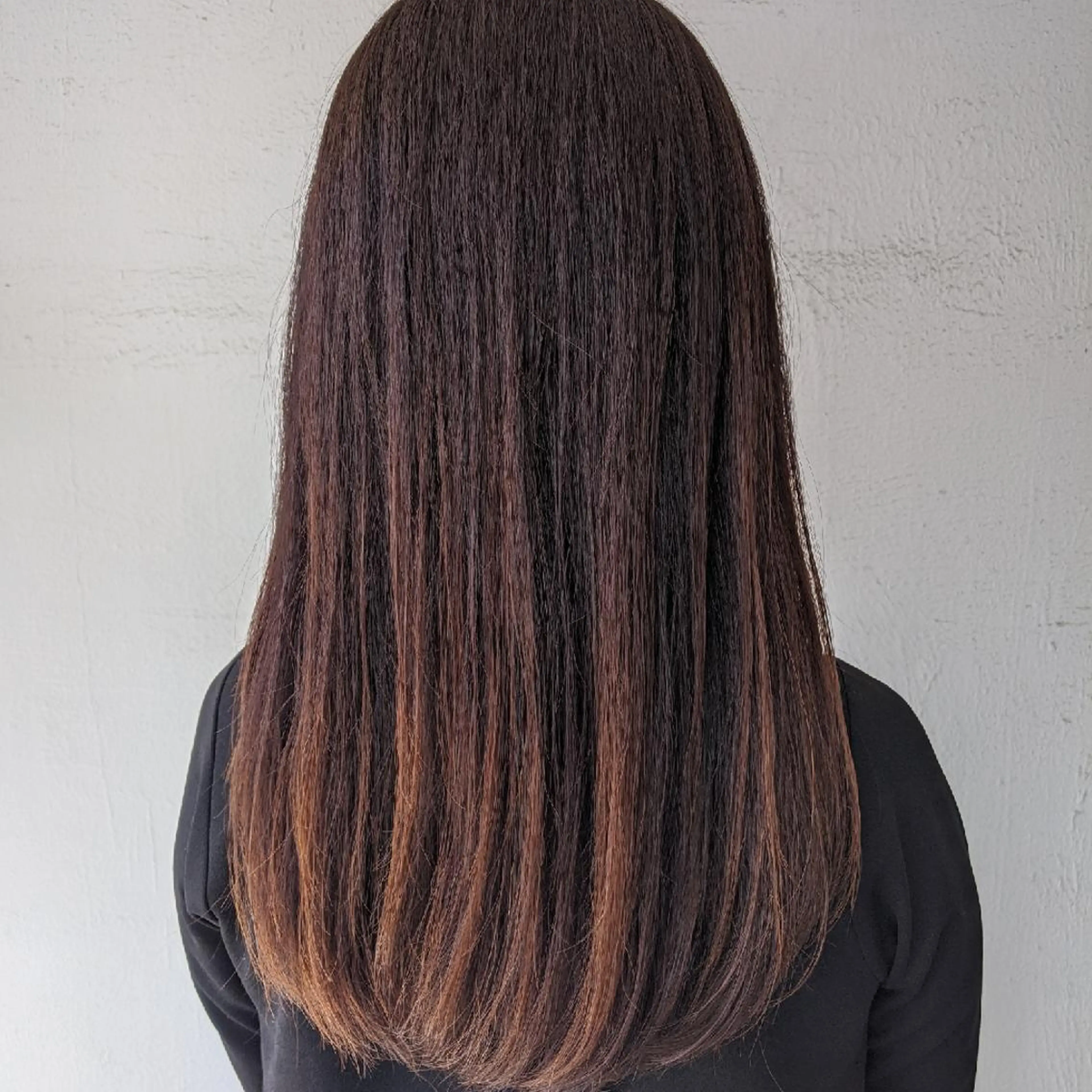 セミロング カラー 浜田りほ Luxbe 博多バスターミナルのヘアスタイル