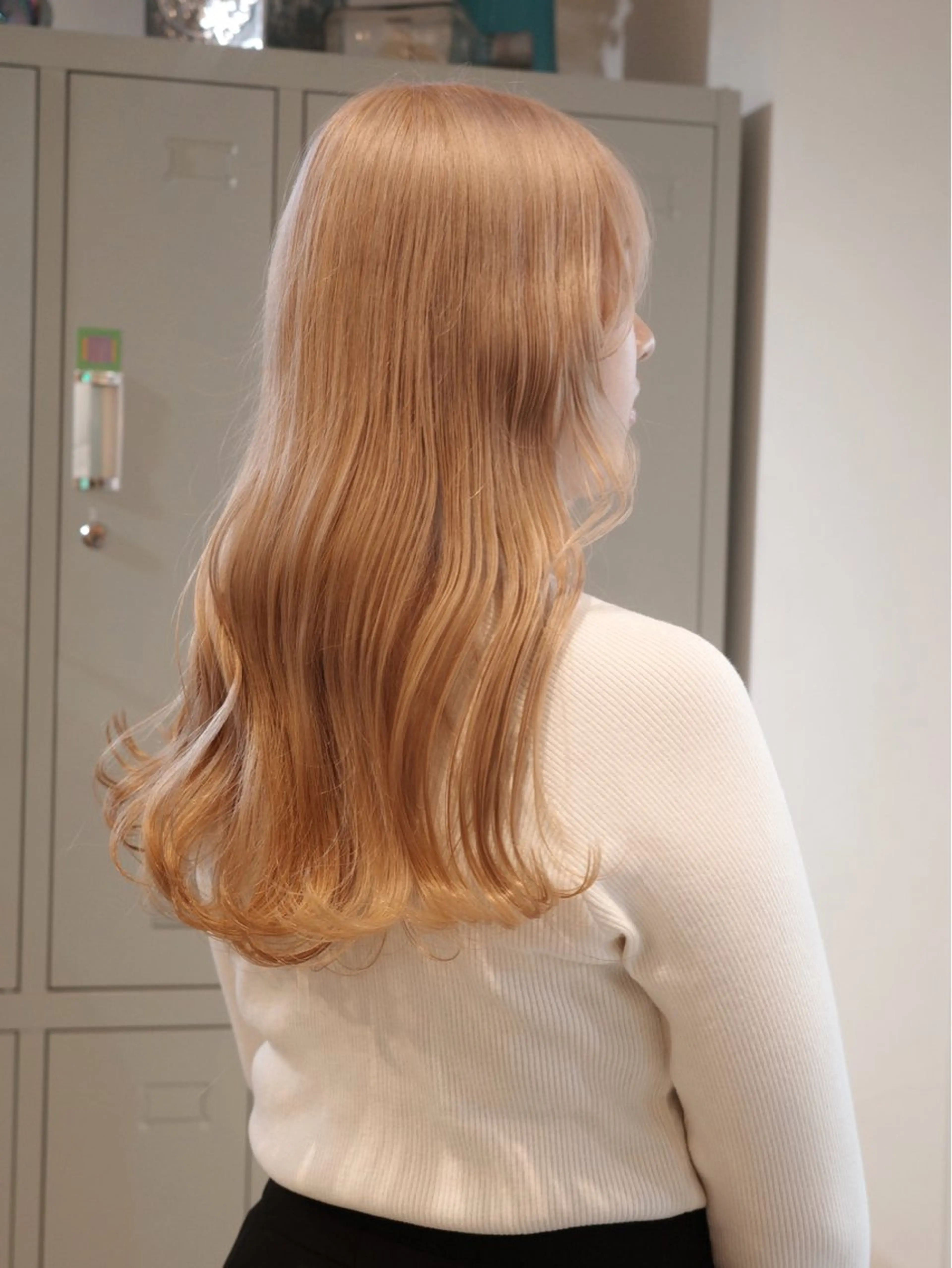 ロング カラー ブリーチ ヘアカラー (𝐡)𝐰𝐢𝐦 𝐲𝐮𝐧𝐚のヘアスタイル