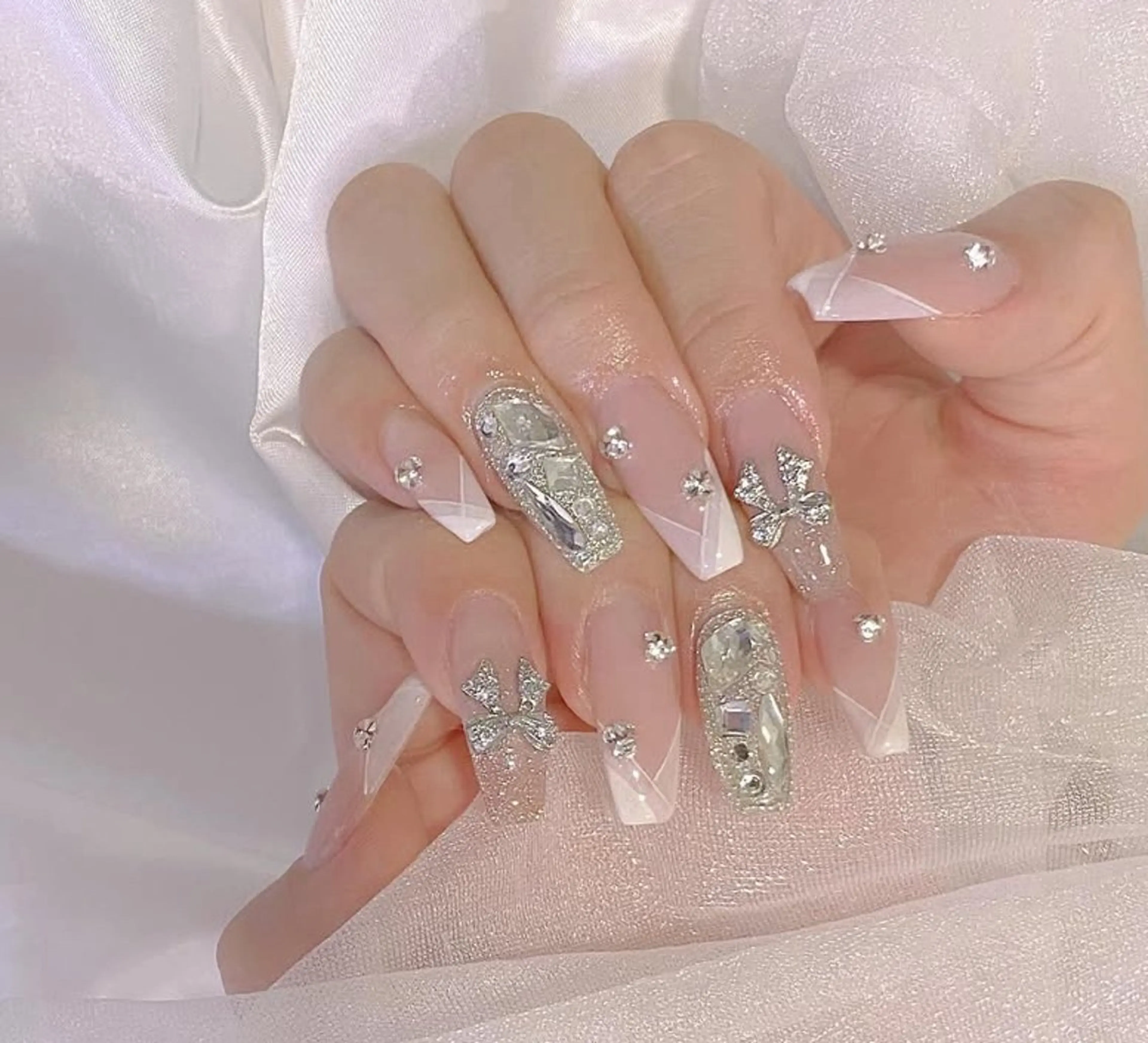 ネイル ハンドネイル shareplus honmachi所属・Lim nail🤍 Ayaのネイルデザイン