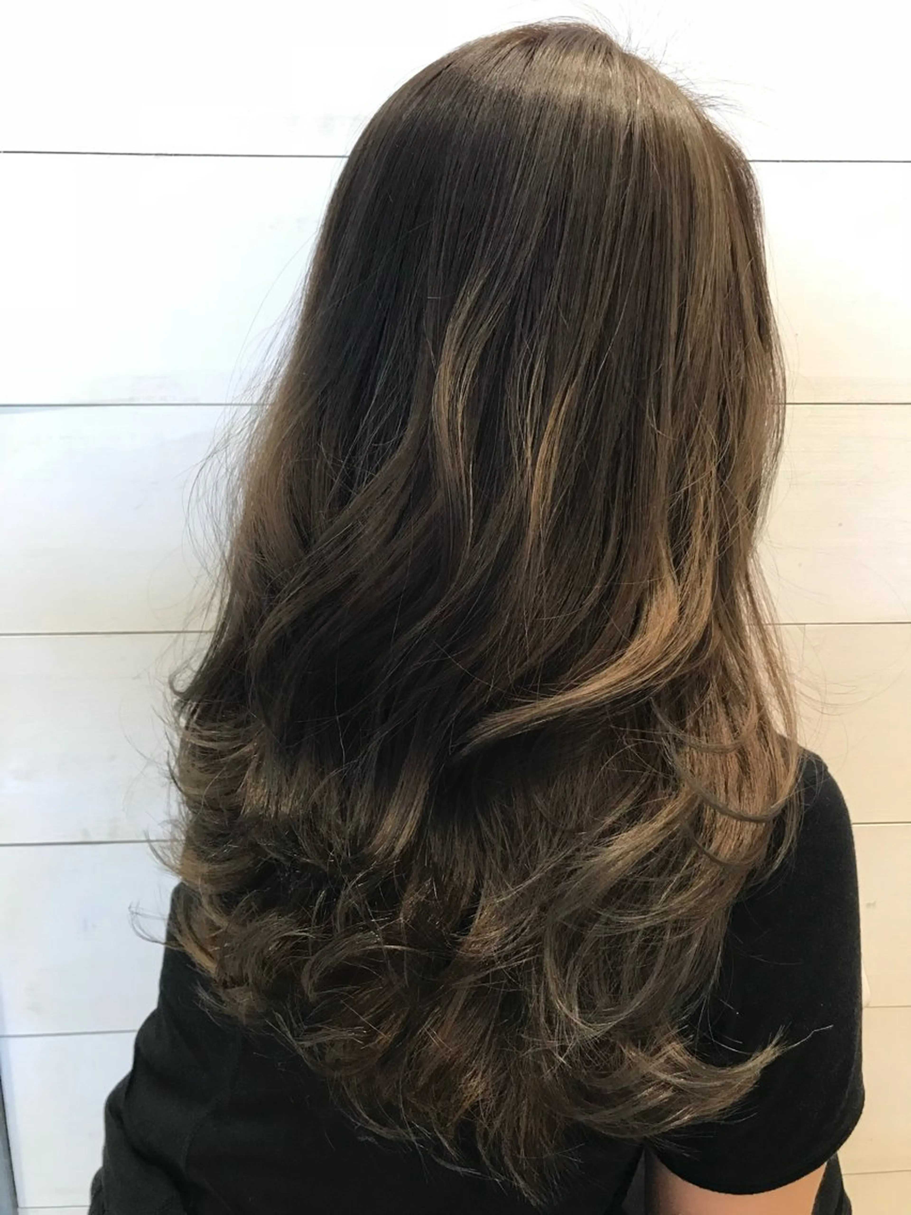 ロング 小林 妃那のヘアスタイル