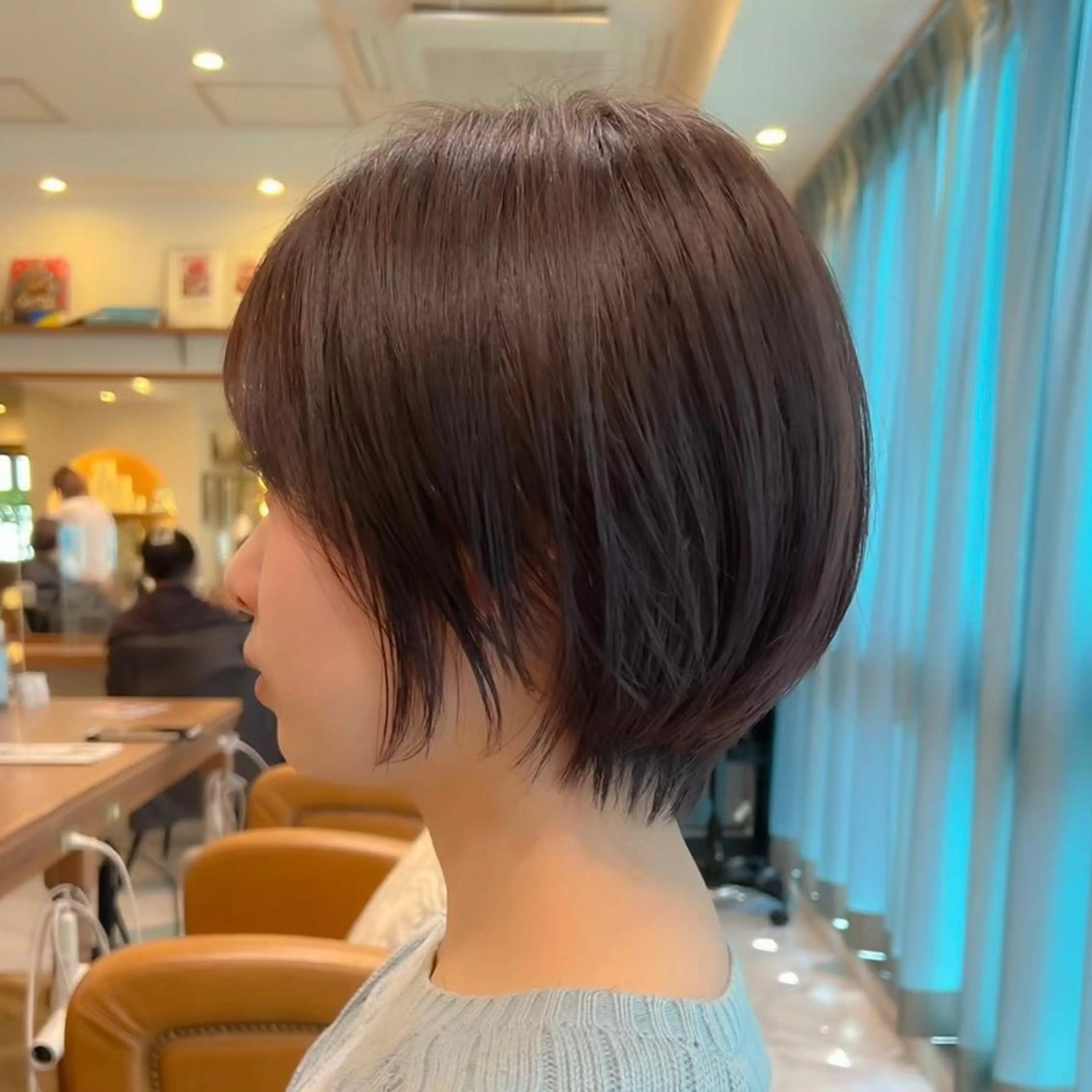 ショート 前下がりボブ ワンレンボブ アッシュ ボブ くせ毛 taiga ショート /レイヤー/矯正🌈のヘアスタイル