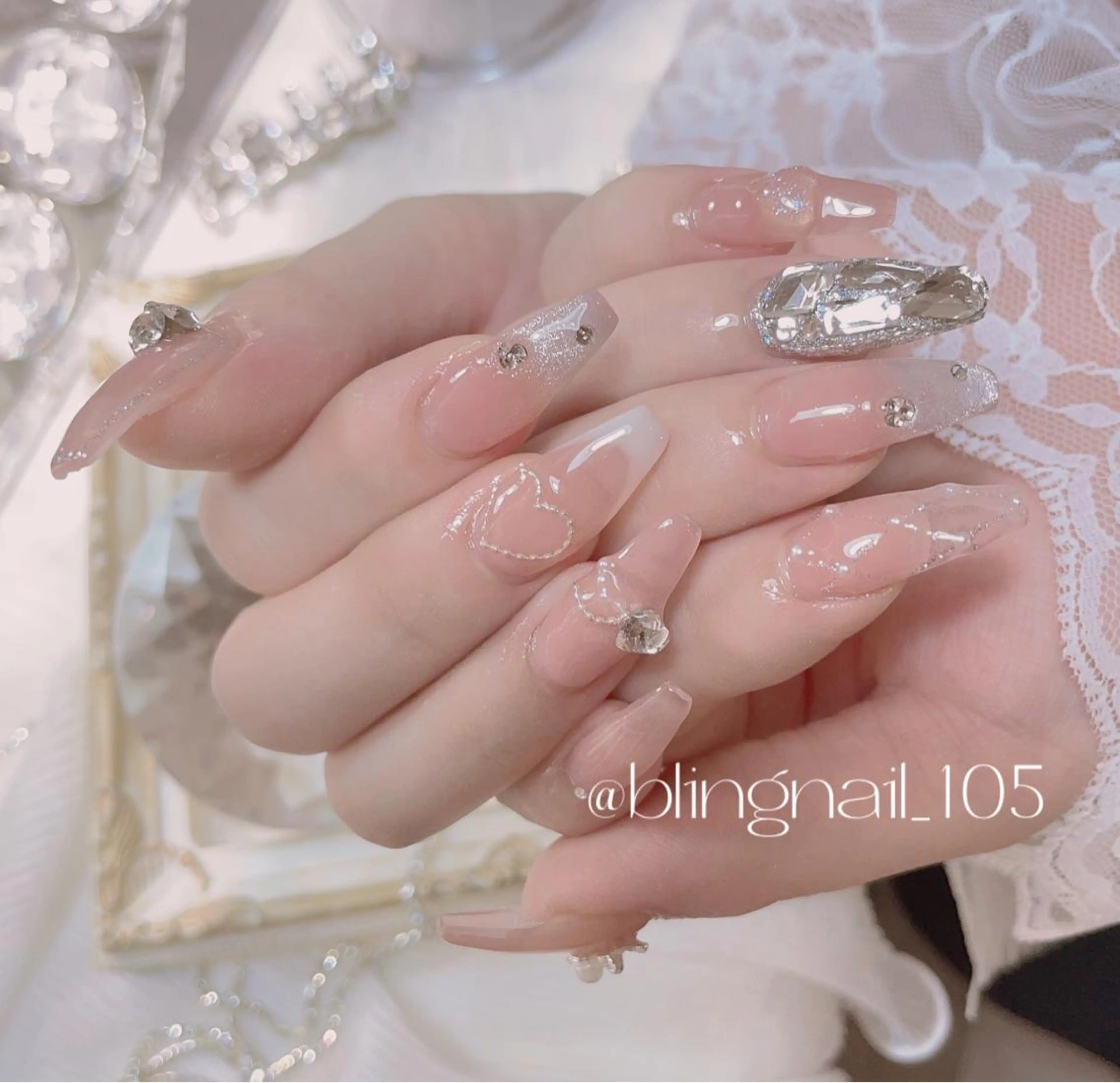 ネイル 23時まで❤︎韓国、 ワンホンネイルのネイルデザイン