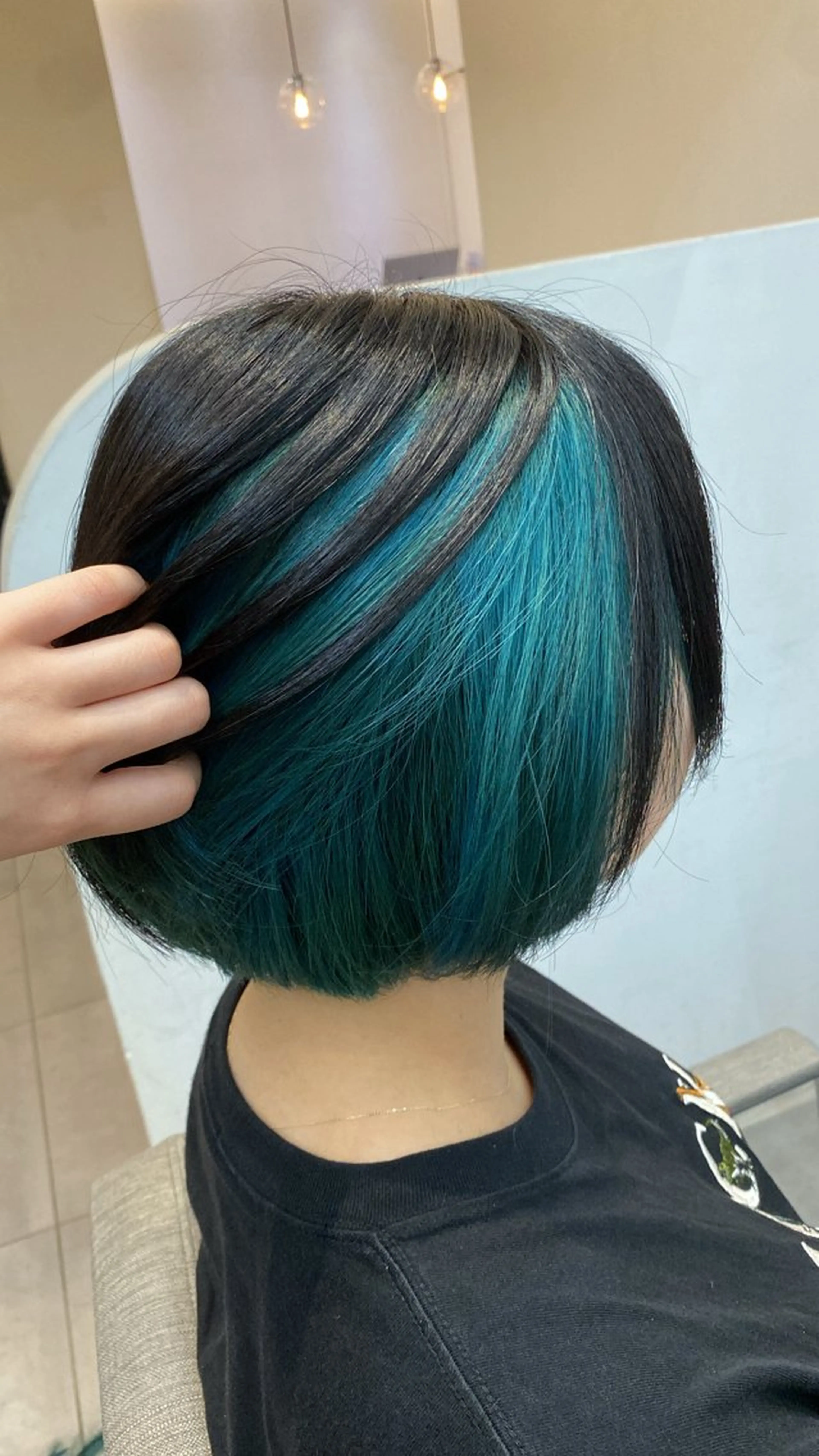 カラー ブリーチ nok所属・レイヤー/ベージュ/ どますず🌺のヘアスタイル