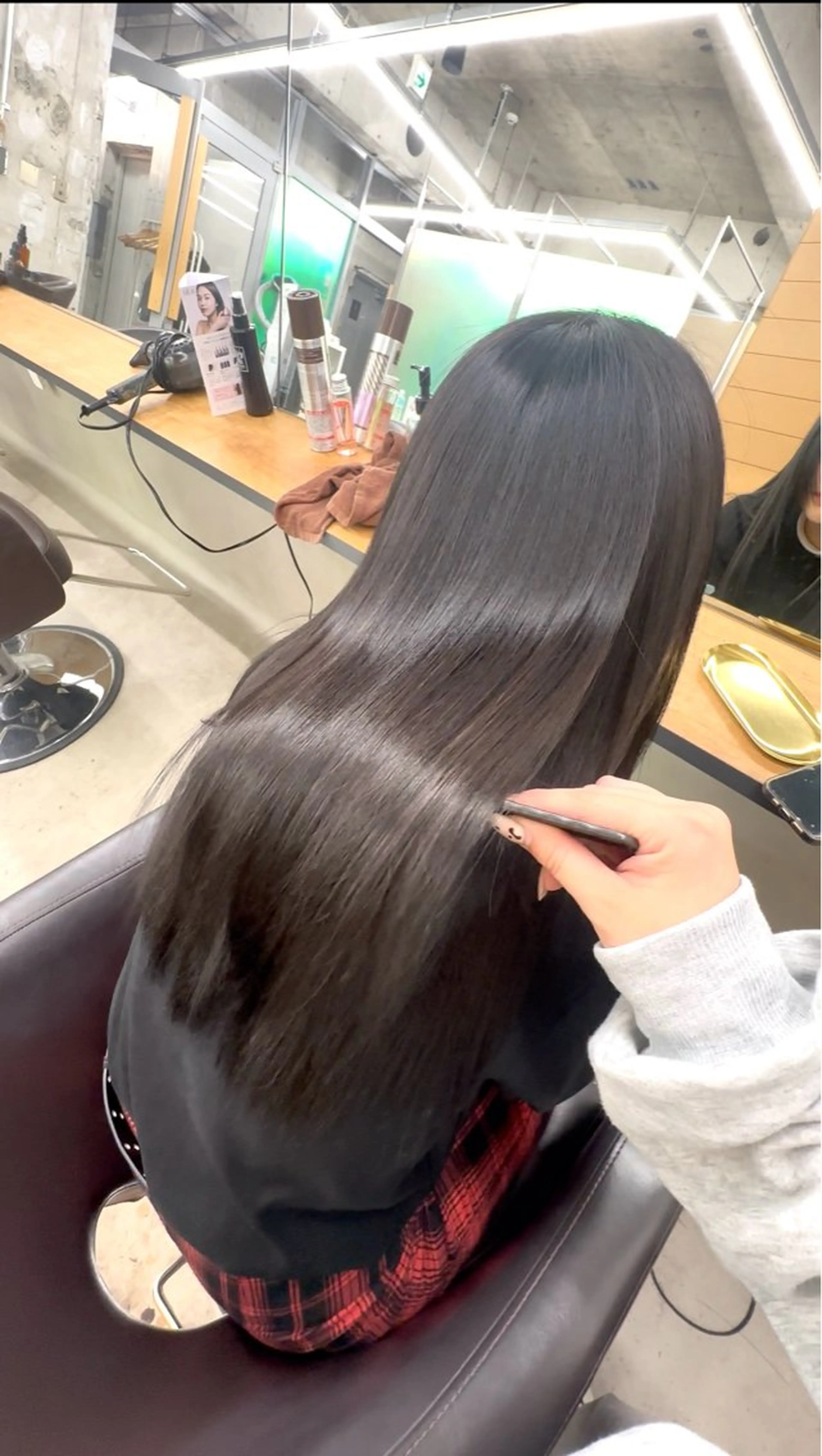 ロング カラー ヘアカラー トリートメント ︎︎カイ ミズキ 🐰𝜗𝜚のヘアスタイル