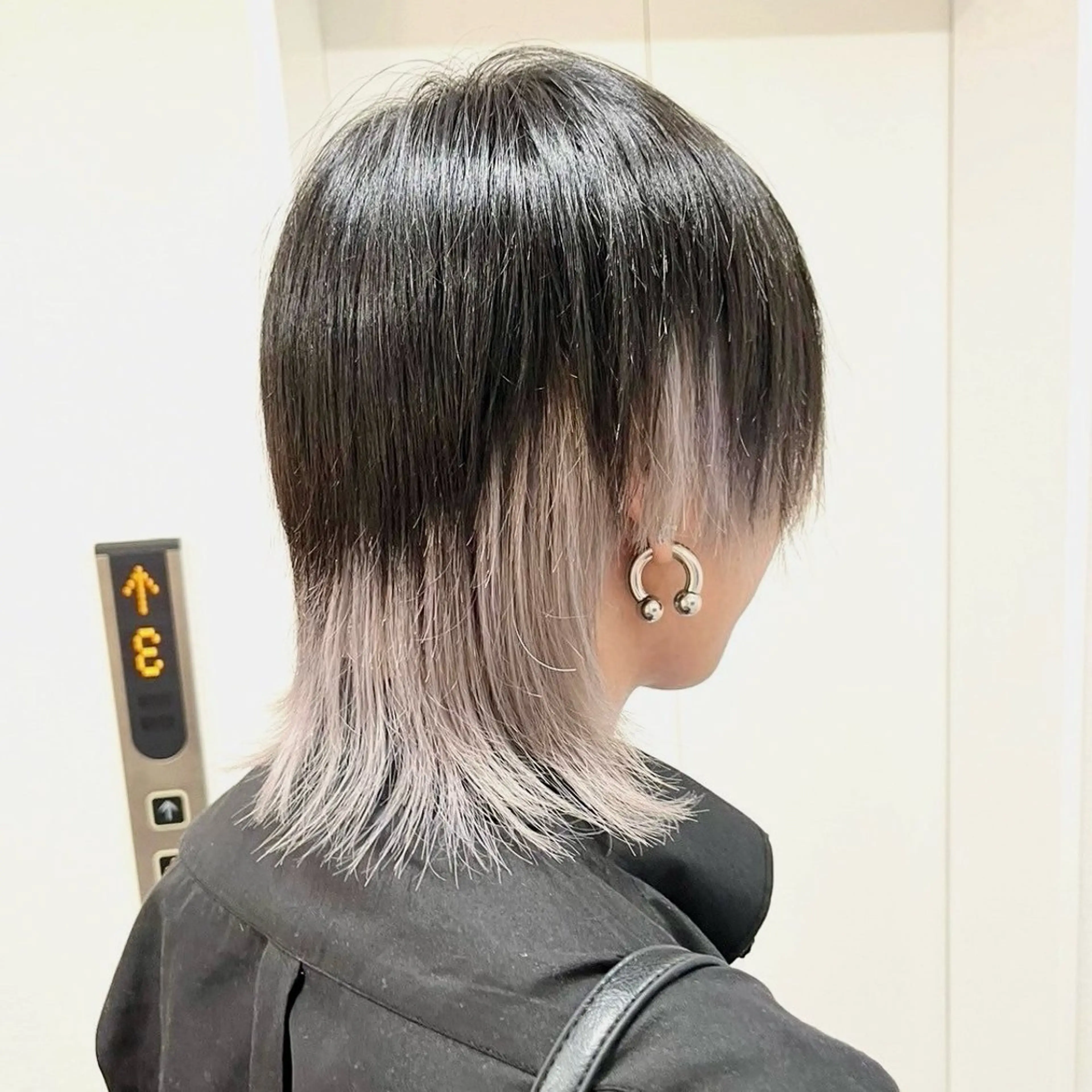 カラー メンズ ヘアカラー トリートメント ハイトーン/ウルフ/ レイヤー/Asukaのヘアスタイル