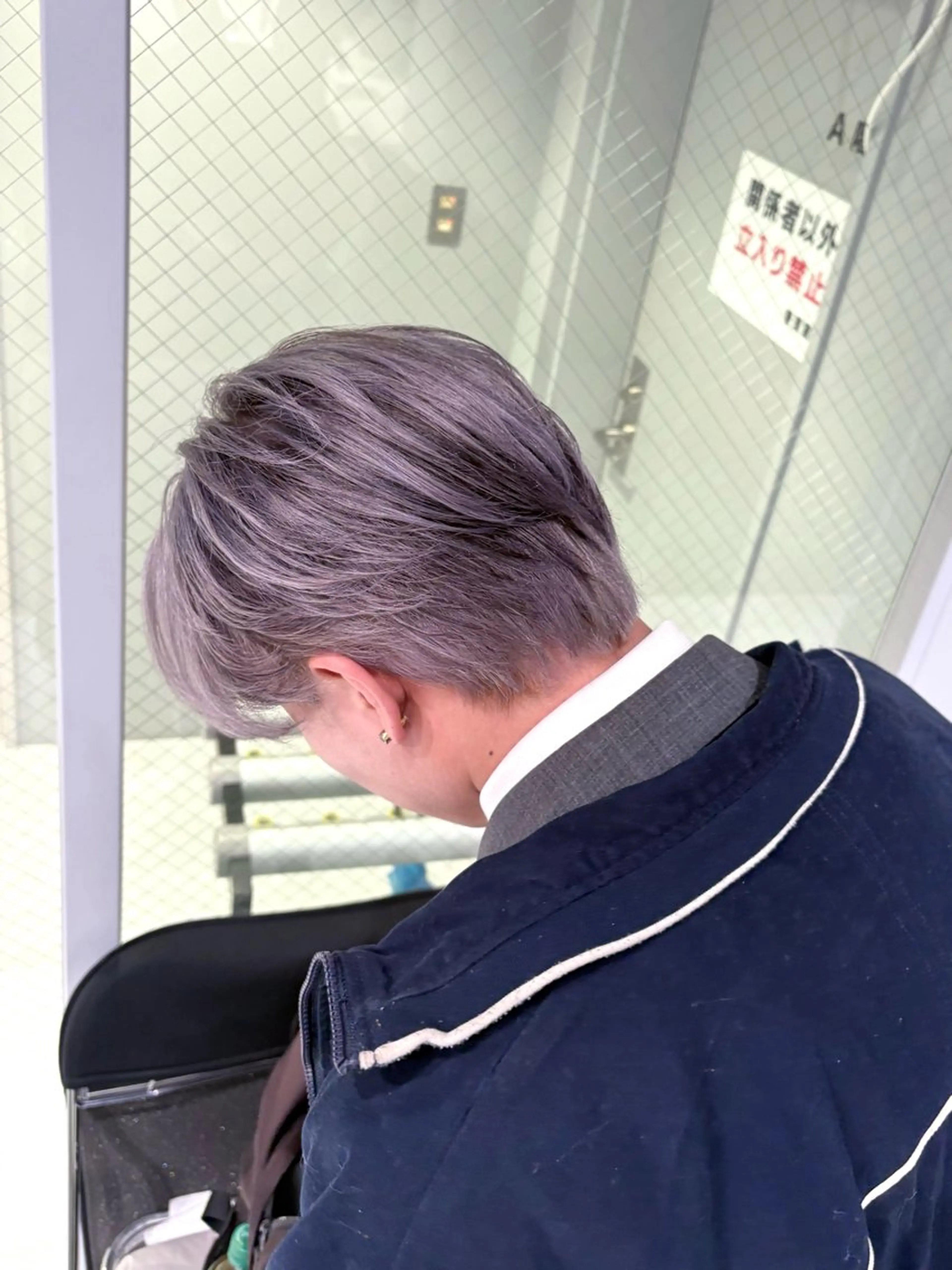 ショート カラー メンズ デザインカラー カット ヘアカラー トリートメント 菜々🫧新宿 透明感ケアブリーチのヘアスタイル