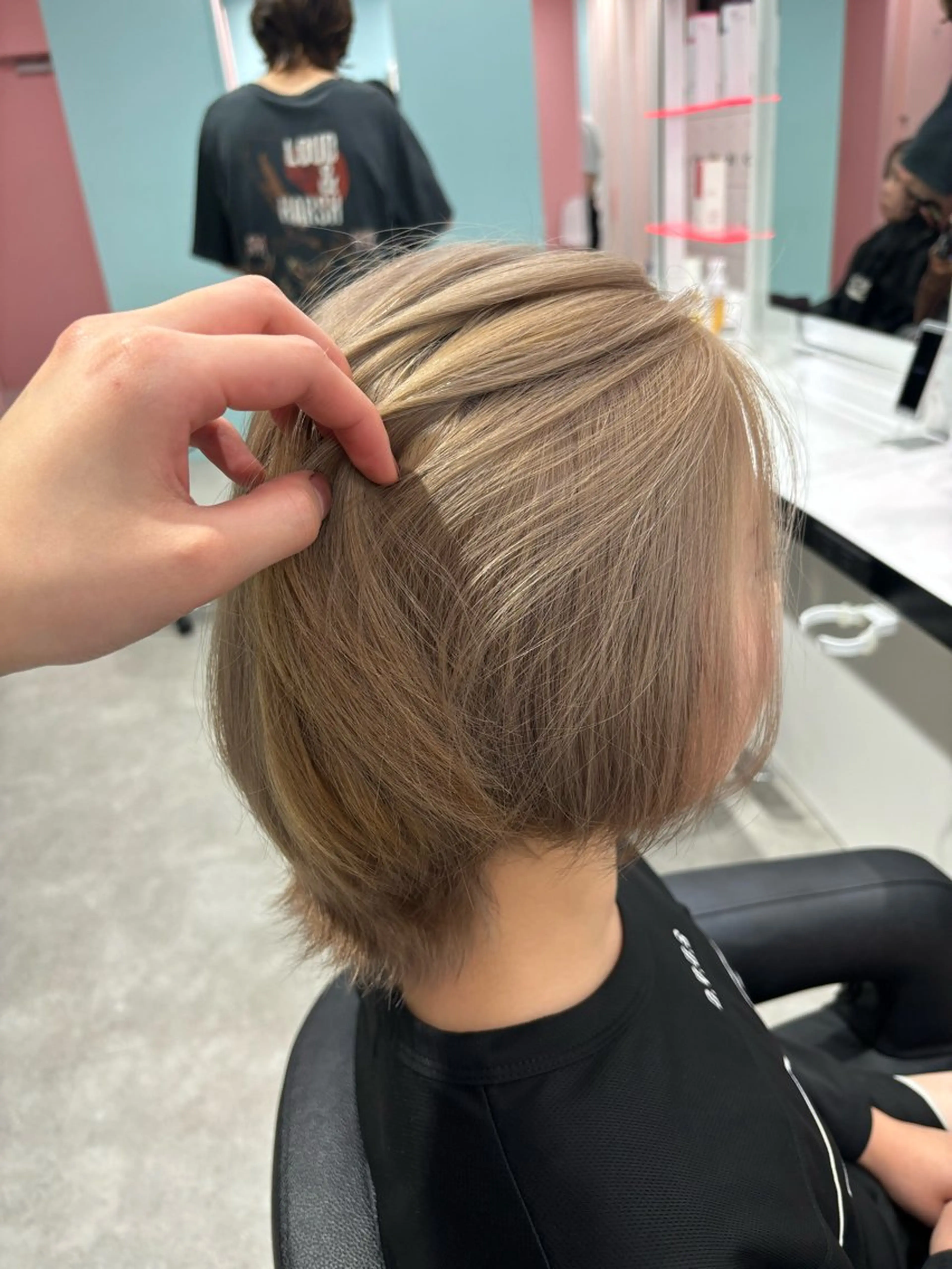 ミディアム ヘアカラー トリートメント Wカラー/暖色/べ ージュりく©︎🐝のヘアスタイル