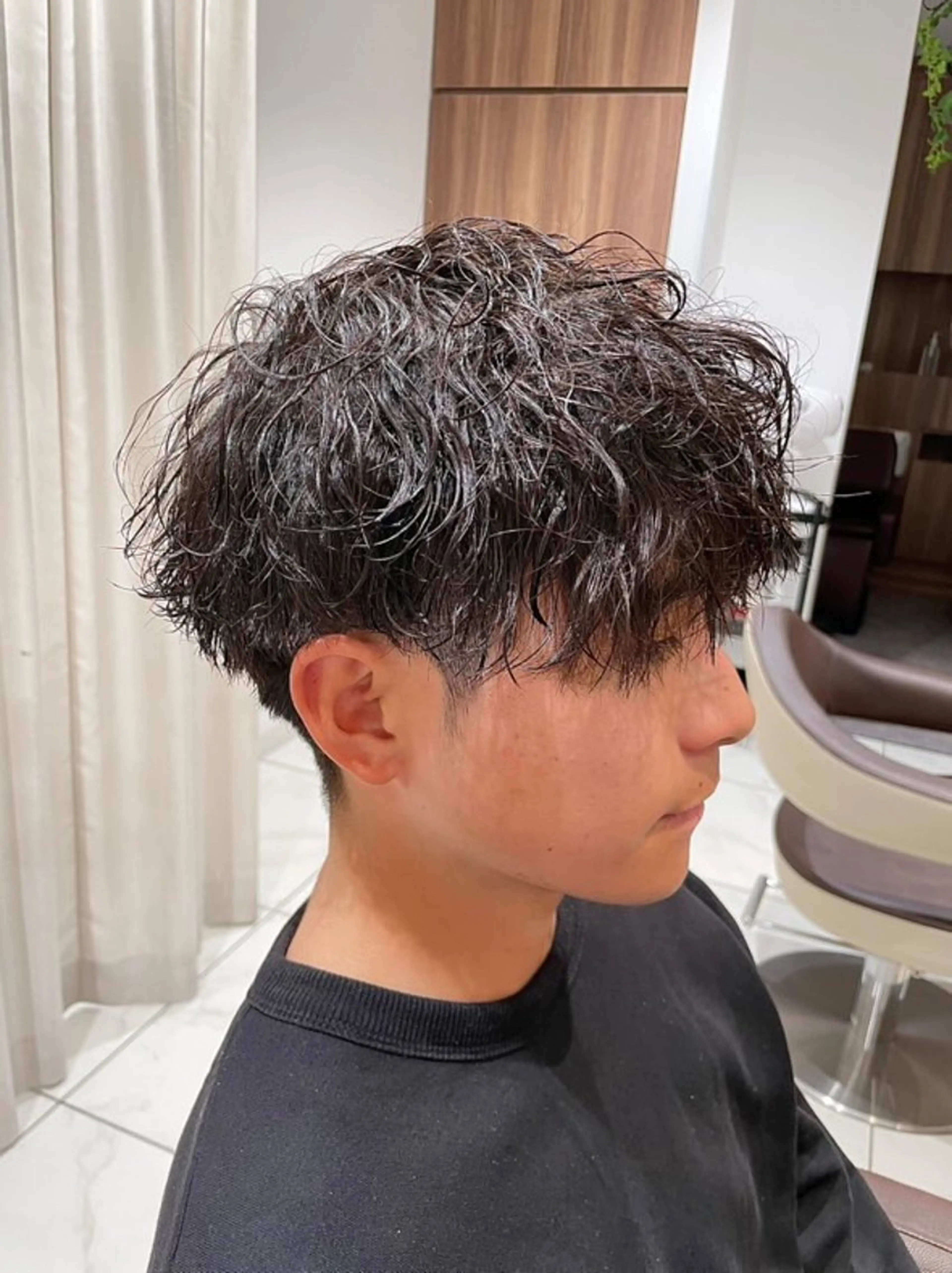 メンズ ✨艶カラーと縮毛矯正 🦖しんのすけ🦖のヘアスタイル