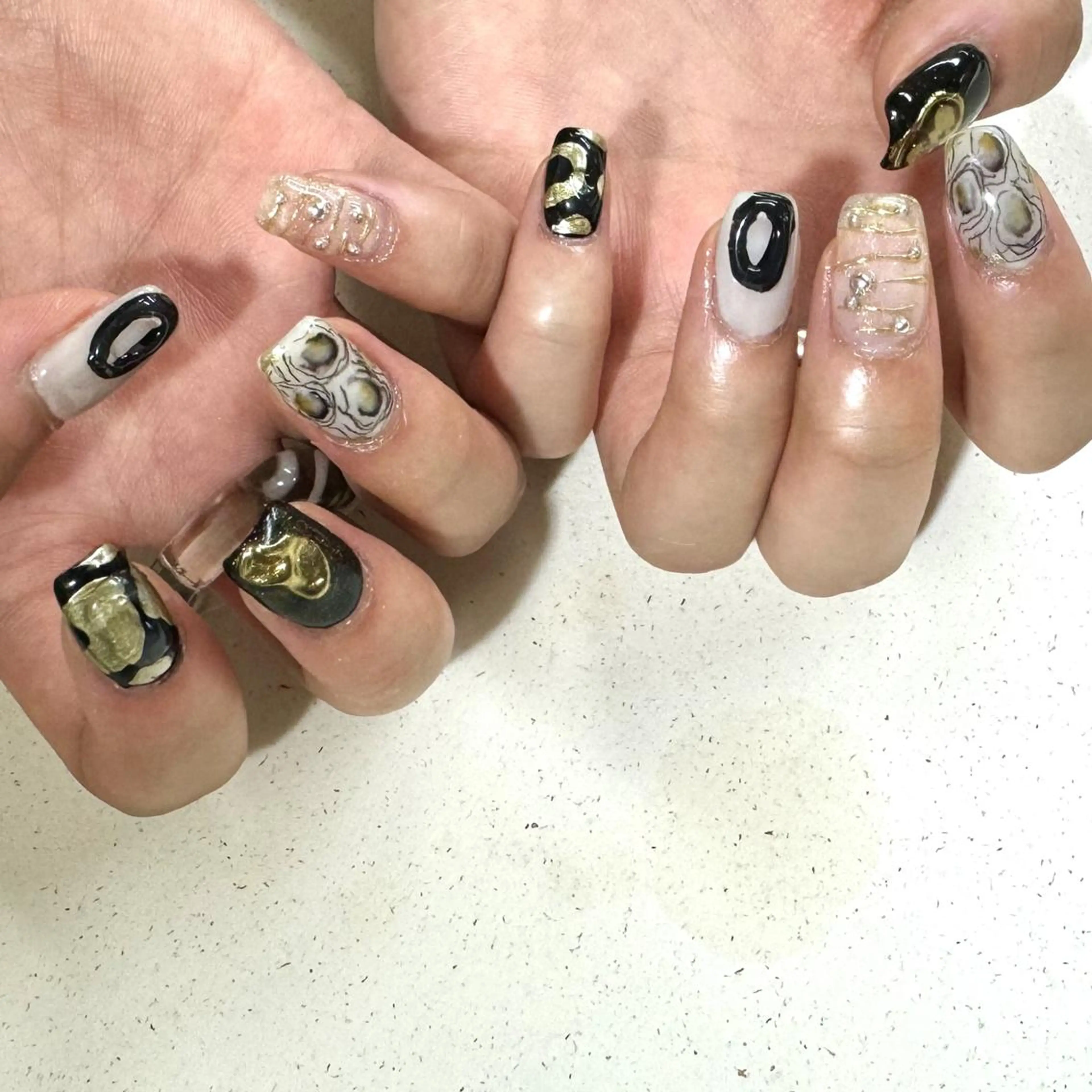 ネイル ジェルネイル 韓国ネイル ミラーネイル ニュアンスネイル ぷっくりネイル nailstudio eviz新宿店のネイルデザイン