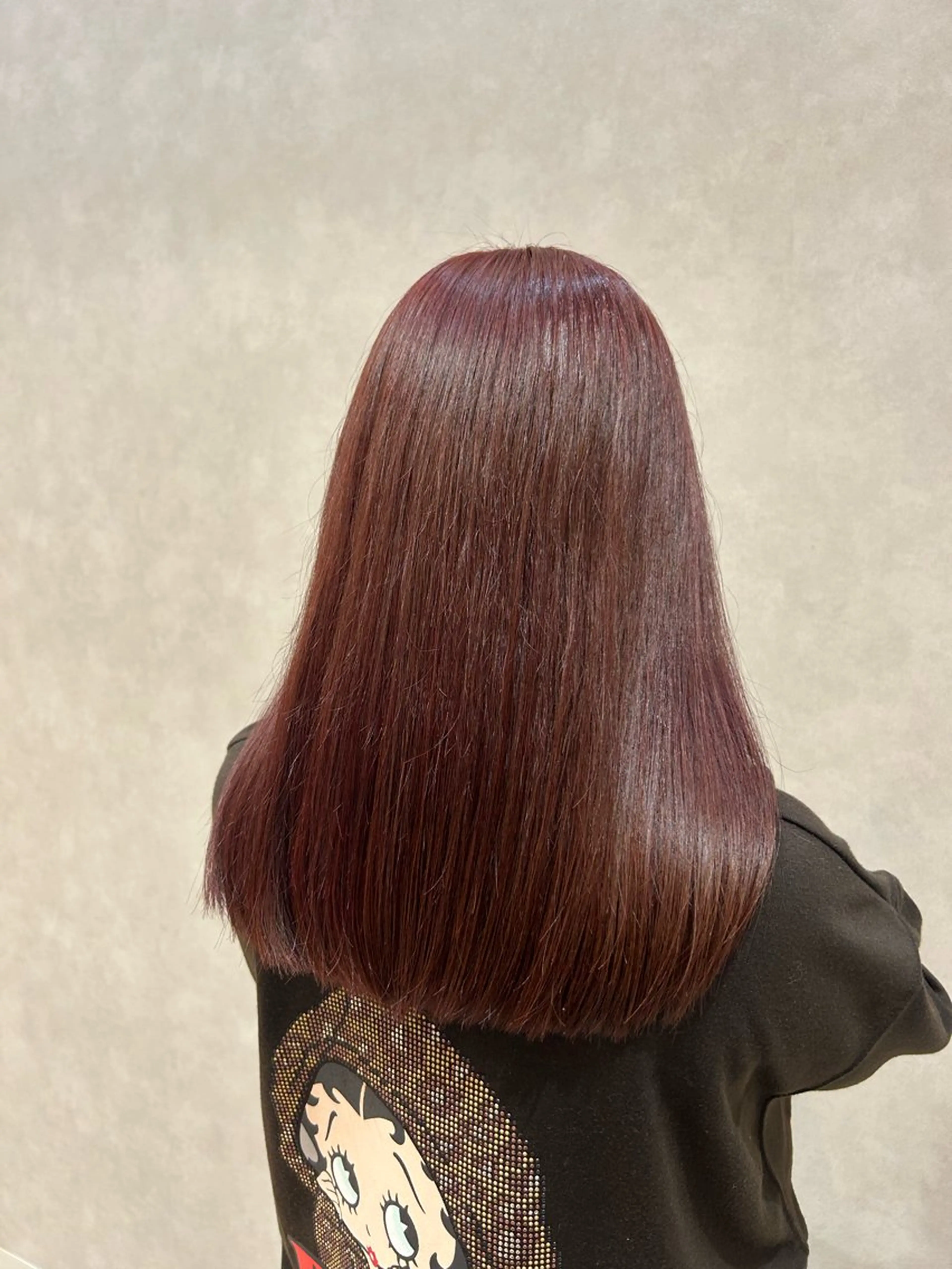 セミロング カラー 鈴木 美音のヘアスタイル