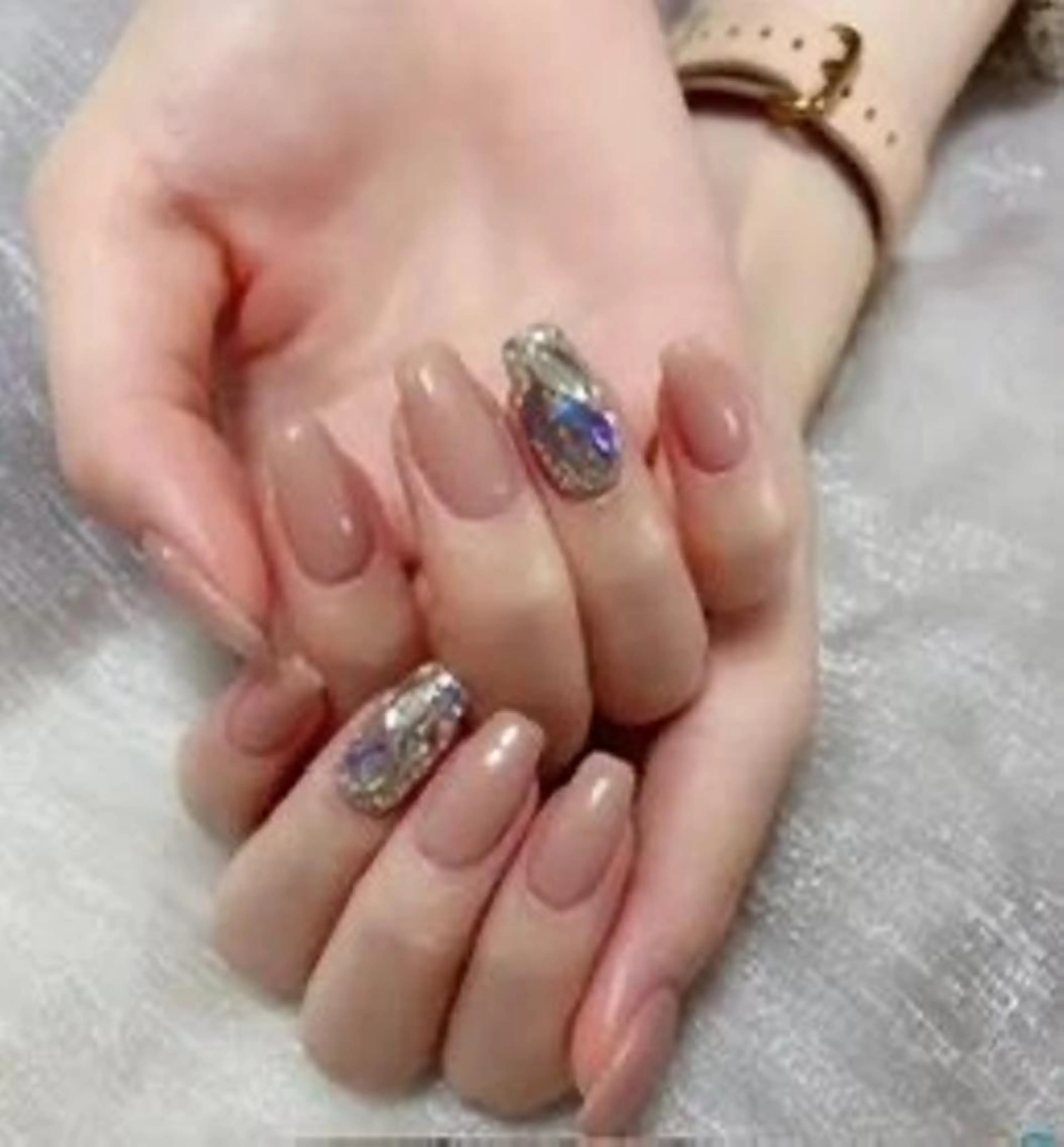 【ハンドジェール】ワンカラーorラメグラ+韓国パーツ2個or埋め尽くし　5980円の写真