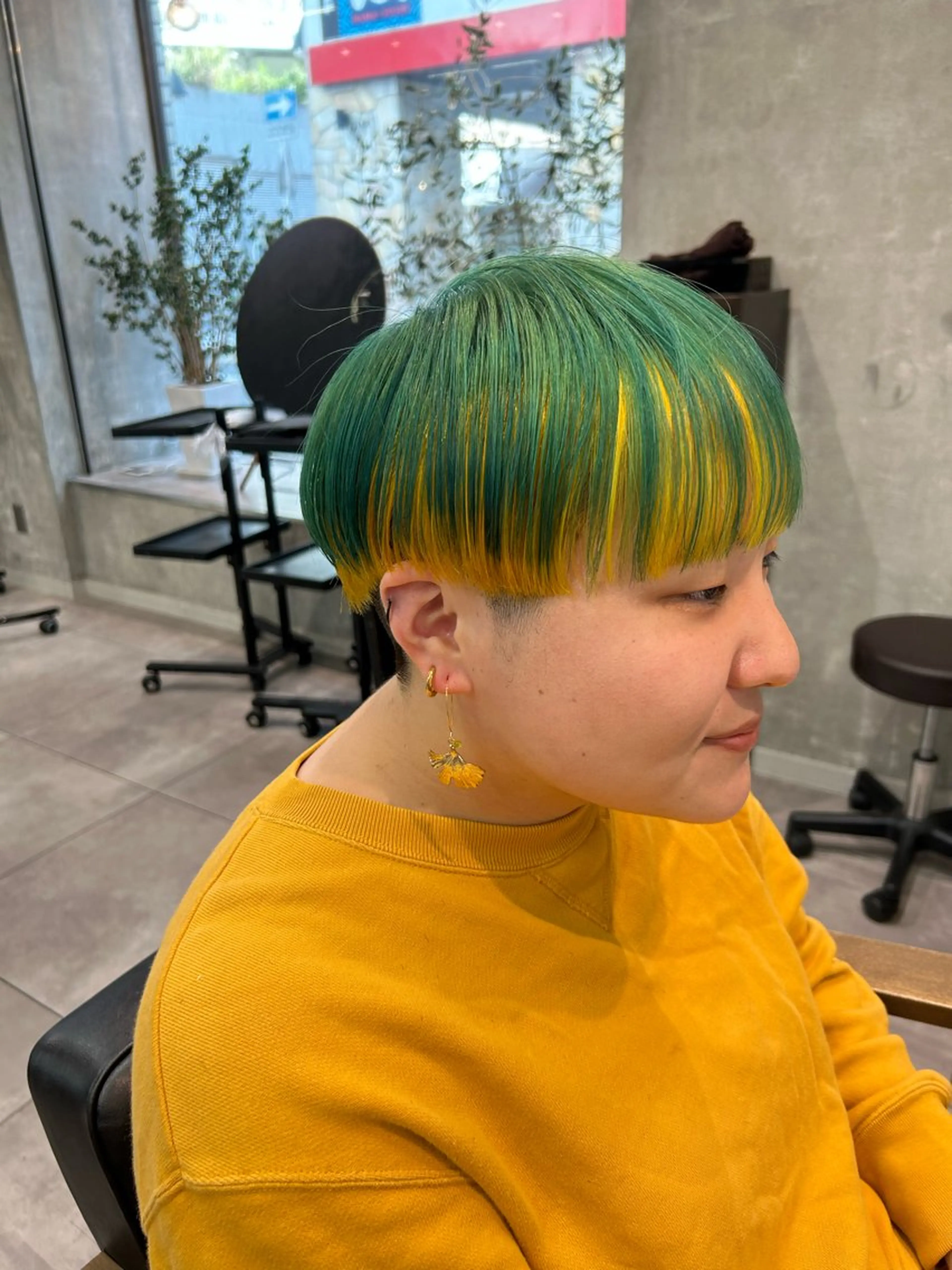 セミロング ヘアカラー ショート・ボブ 🌈chinaのヘアスタイル