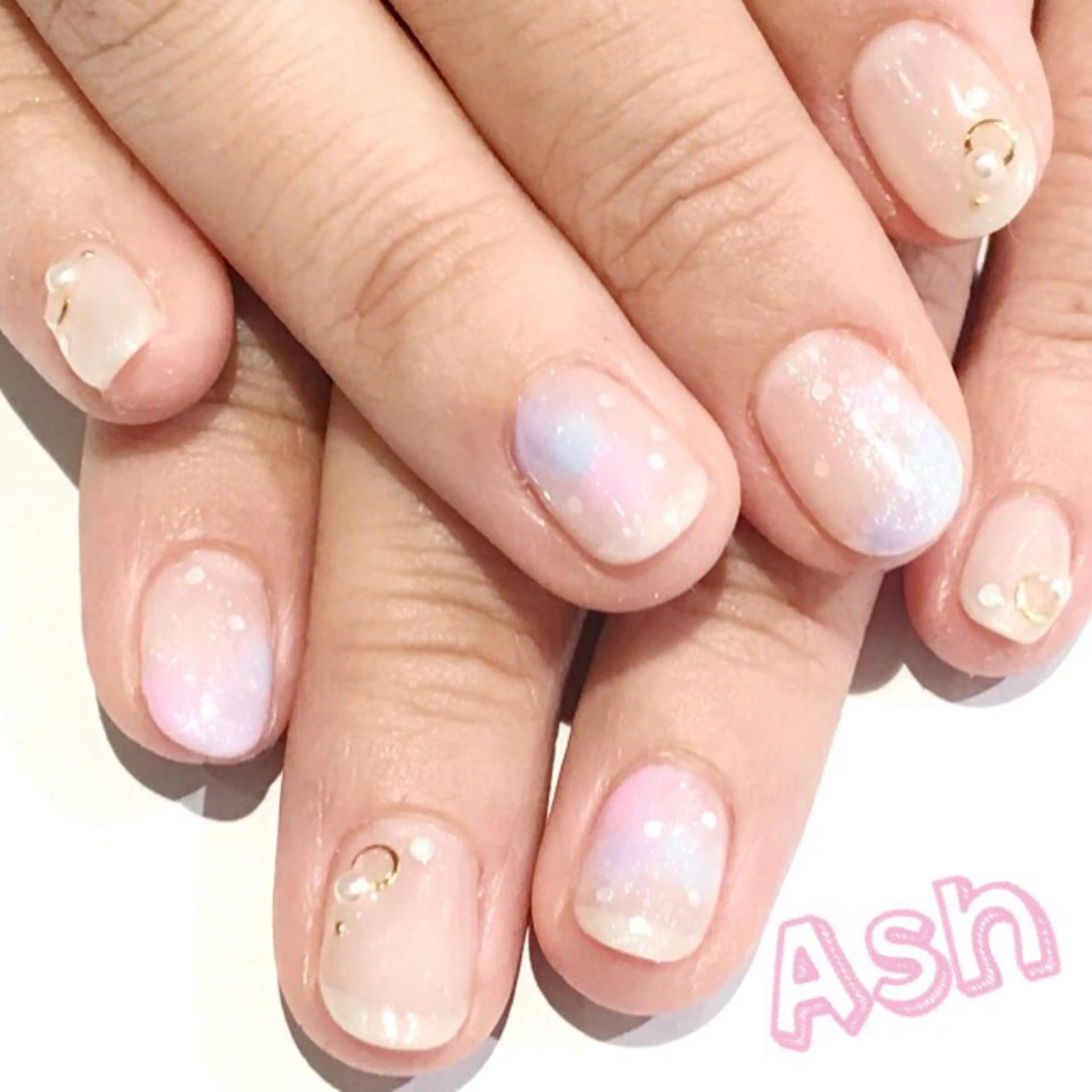 ネイル 🩵NORIKO 上品ネイルが得意🩵のネイルデザイン