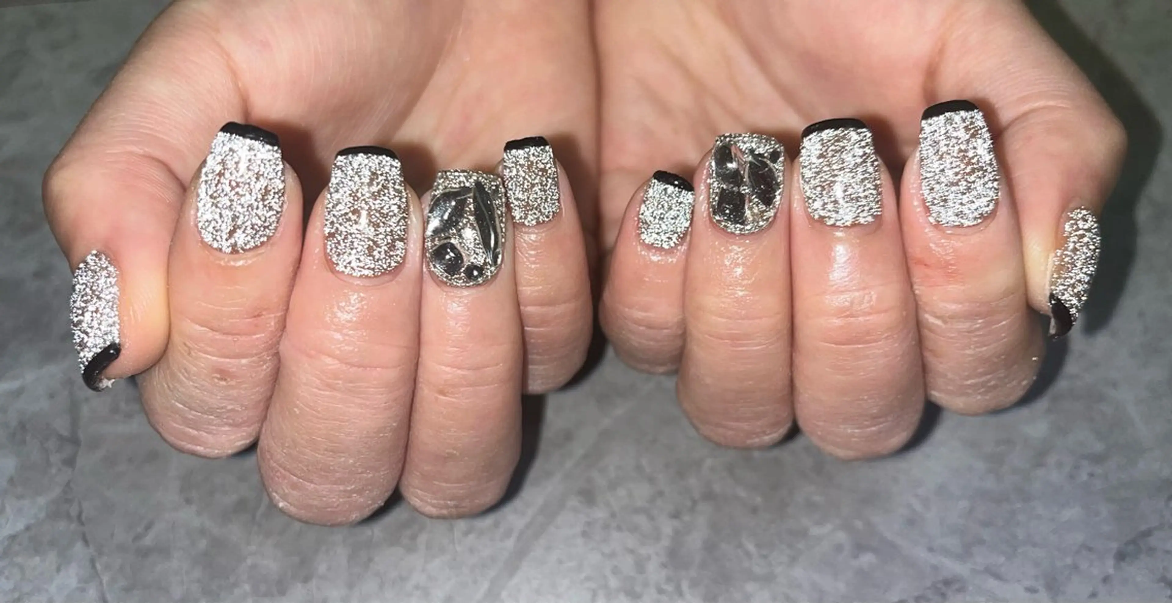 ネイル アートネイル フラッシュネイル フットネイル 持ち込み ハンドネイル ハンドケア Felice所属・ベテランネイル cnc  nailのネイルデザイン