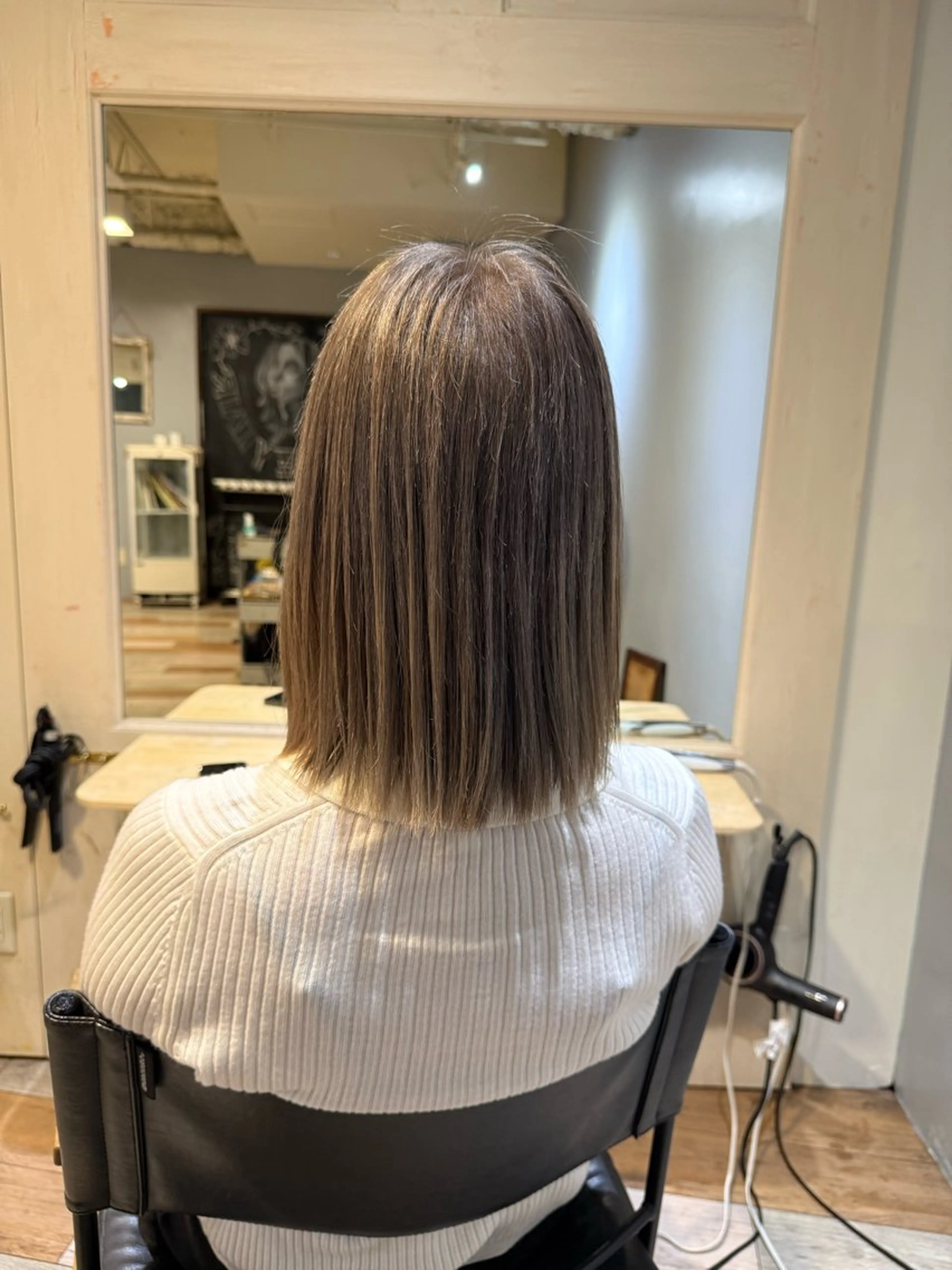 ミディアム カラー ブリーチ ケアブリーチ グレージュ ヘアカラー トリートメント メンズカット/パーマ 艶カラーTAIGA︎のヘアスタイル