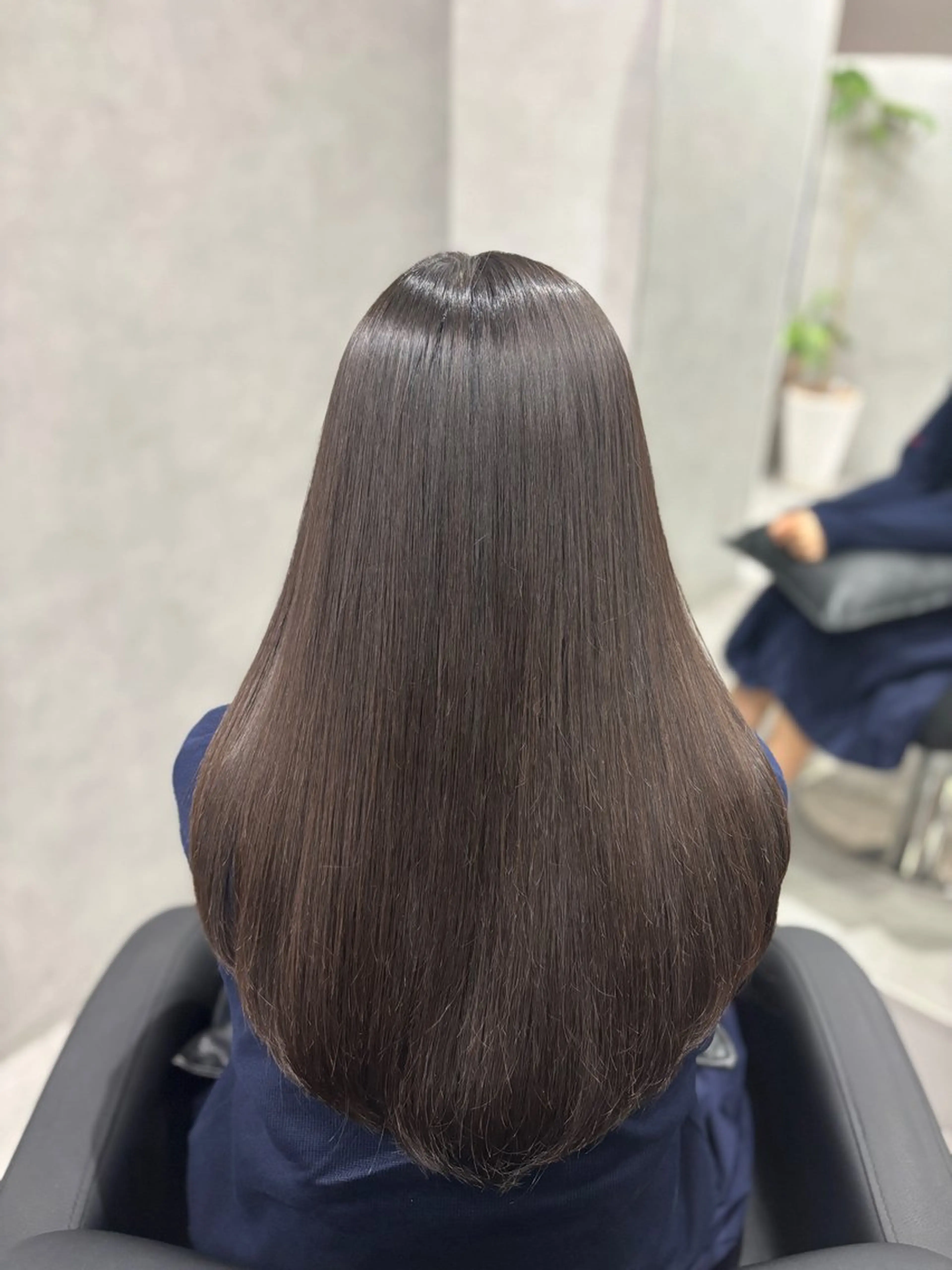 セミロング 縮毛矯正 冨江 弘貴のヘアスタイル