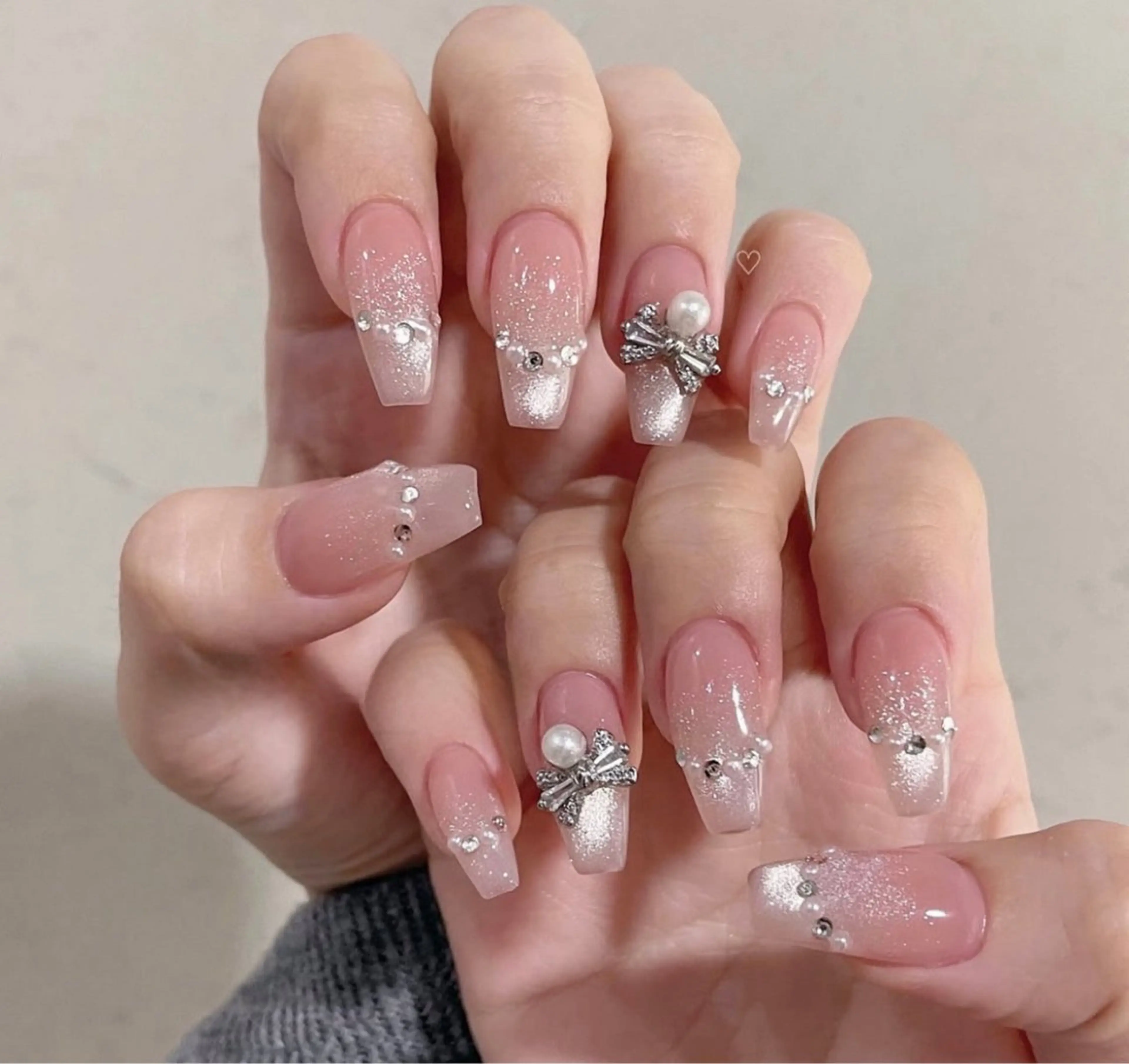 ネイル フレンチネイル キラキラネイル 水色 マグネットネイル ミラーネイル Lina nail所属・Luna 池袋のネイルデザイン