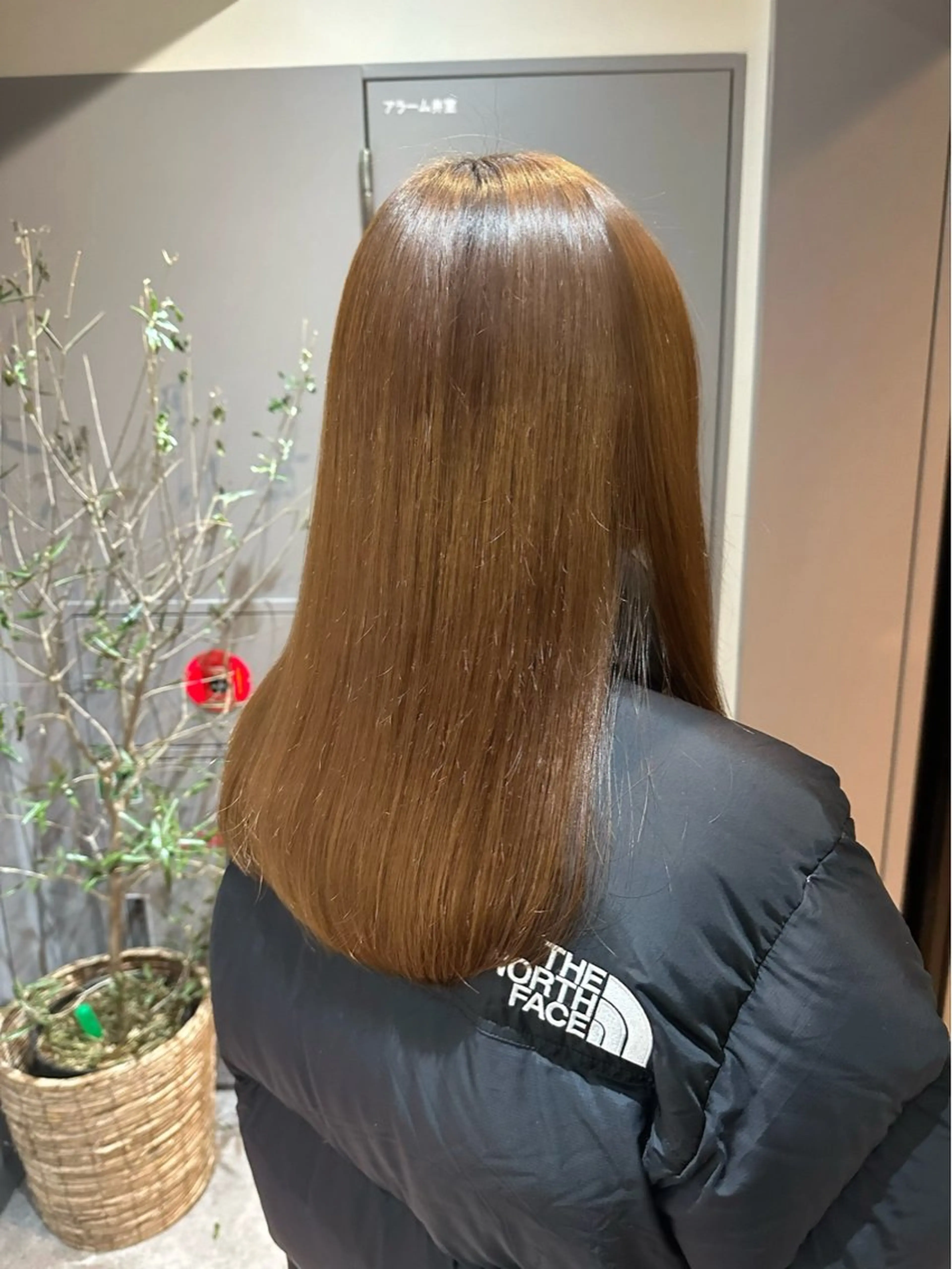 セミロング 縮毛矯正+モテカラー 🎀✨mihoのヘアスタイル