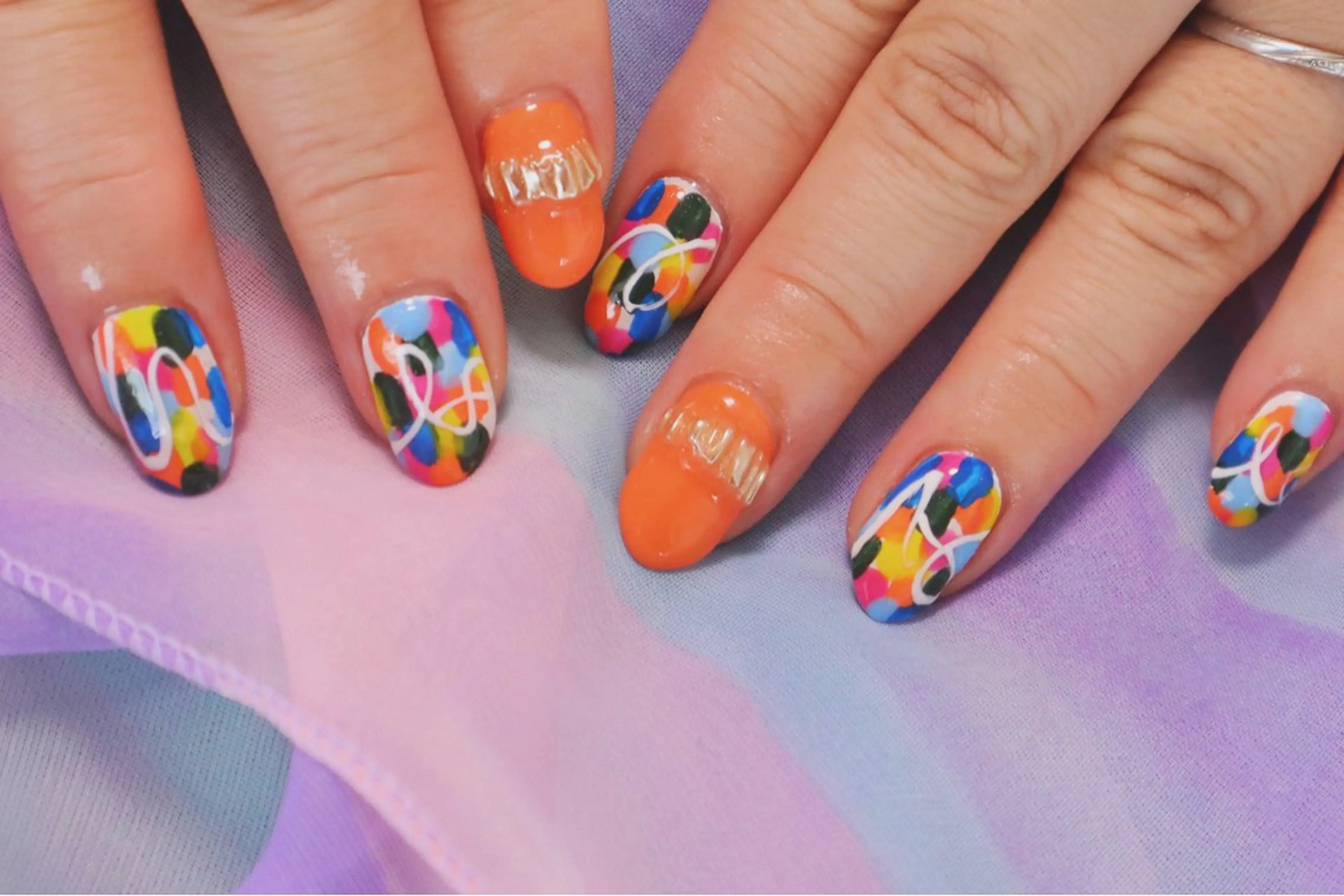 ミディアム Kosaku Naomiのネイルデザイン