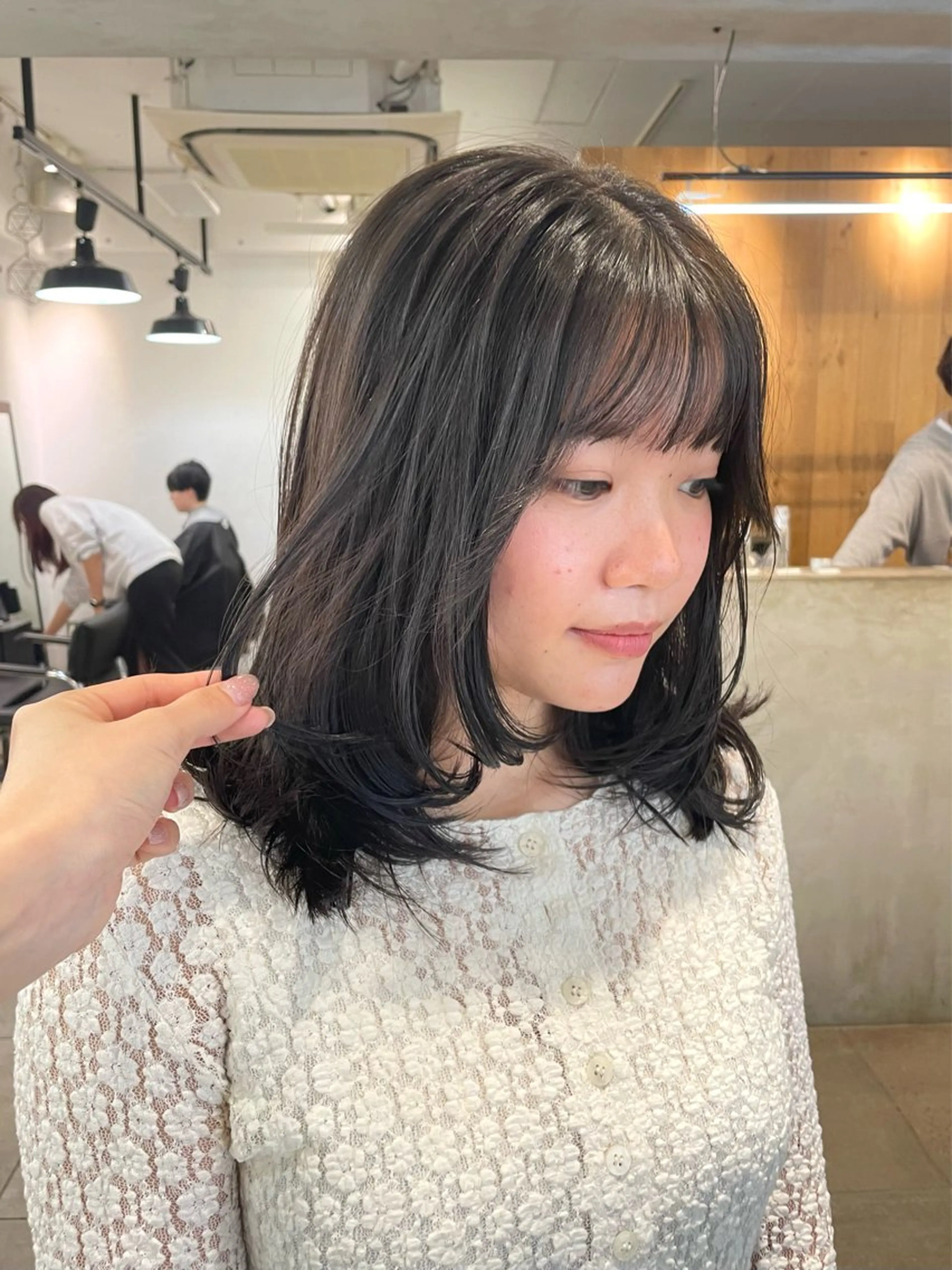 ミディアム カラー ミルクティー× グレージュMOMOのヘアスタイル