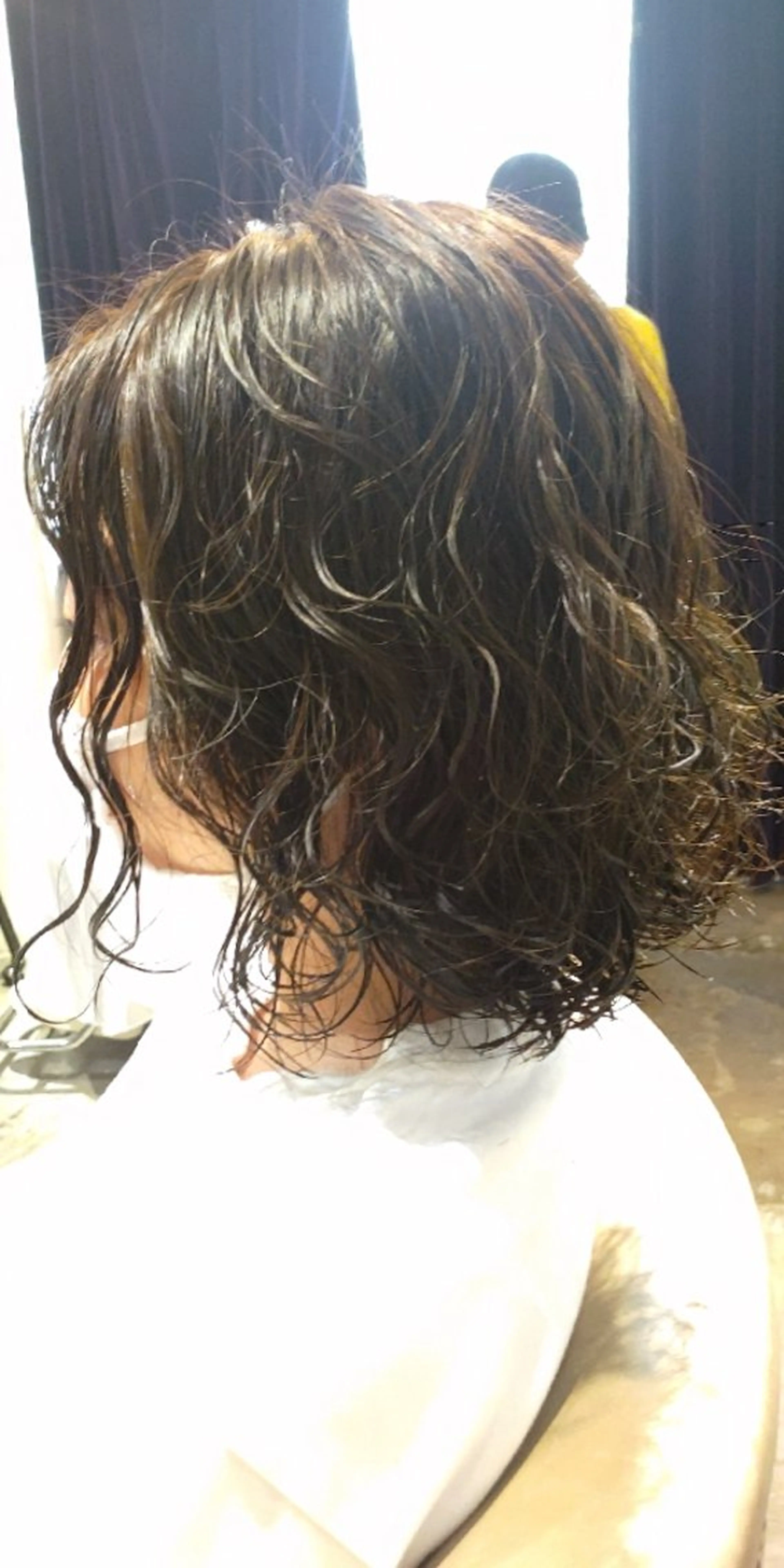 パーマ ミディアム ミディアムパーマ ✨広島/legare 山村　麻美/髪質改善のヘアスタイル