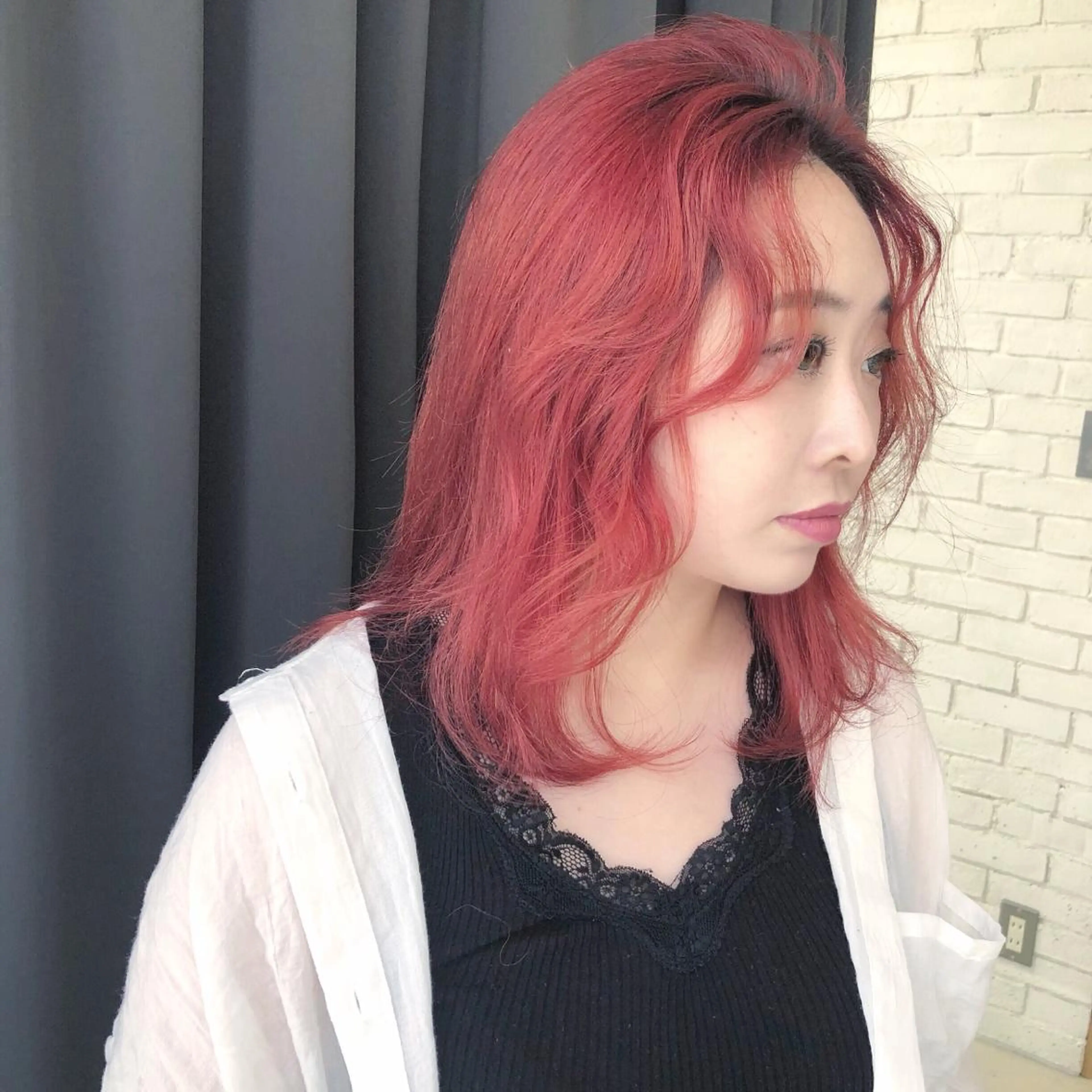 セミロング カラー オレンジ ORIKA 美容室のヘアスタイル