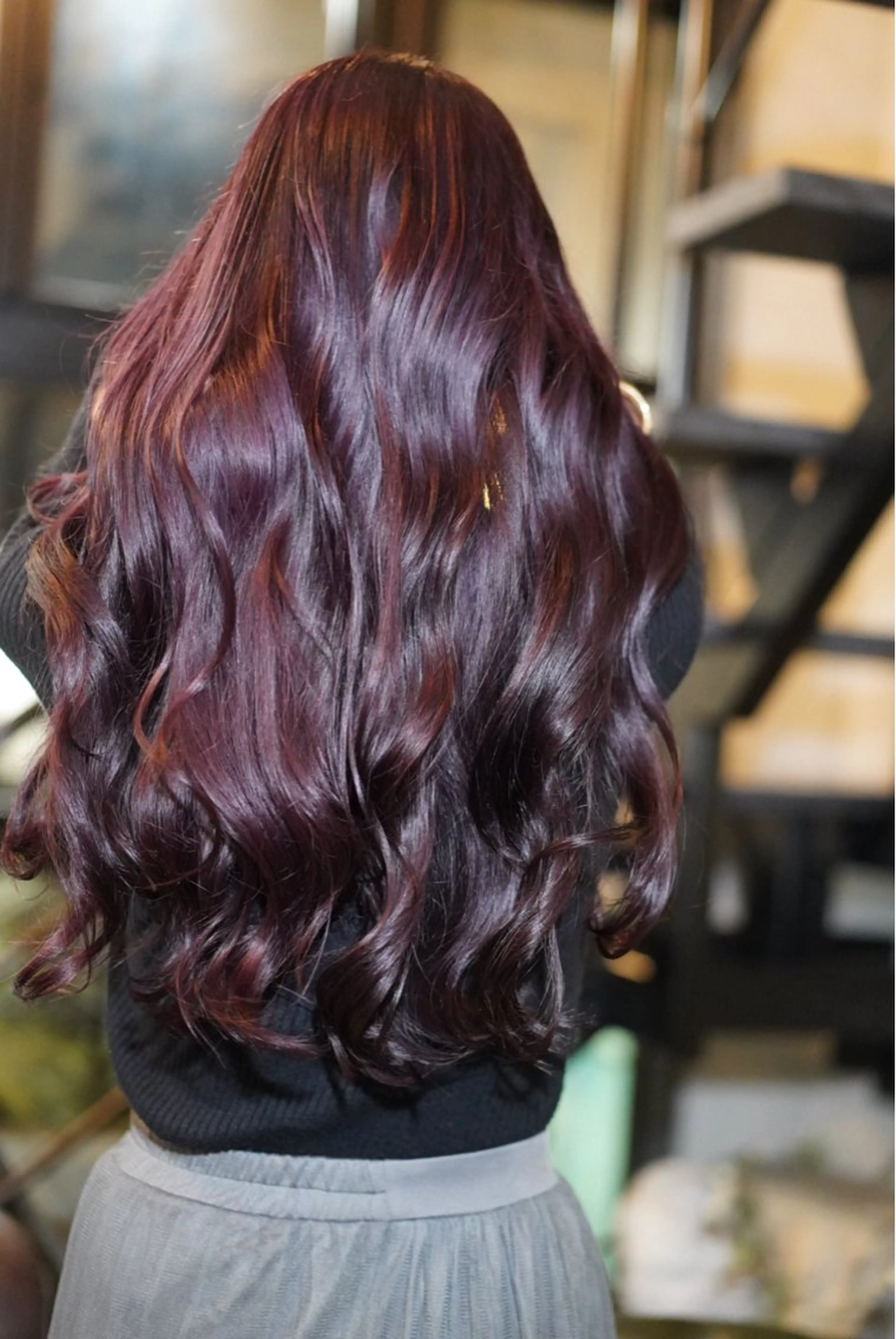 ロング カラー ブリーチ 西村 真実子のヘアスタイル