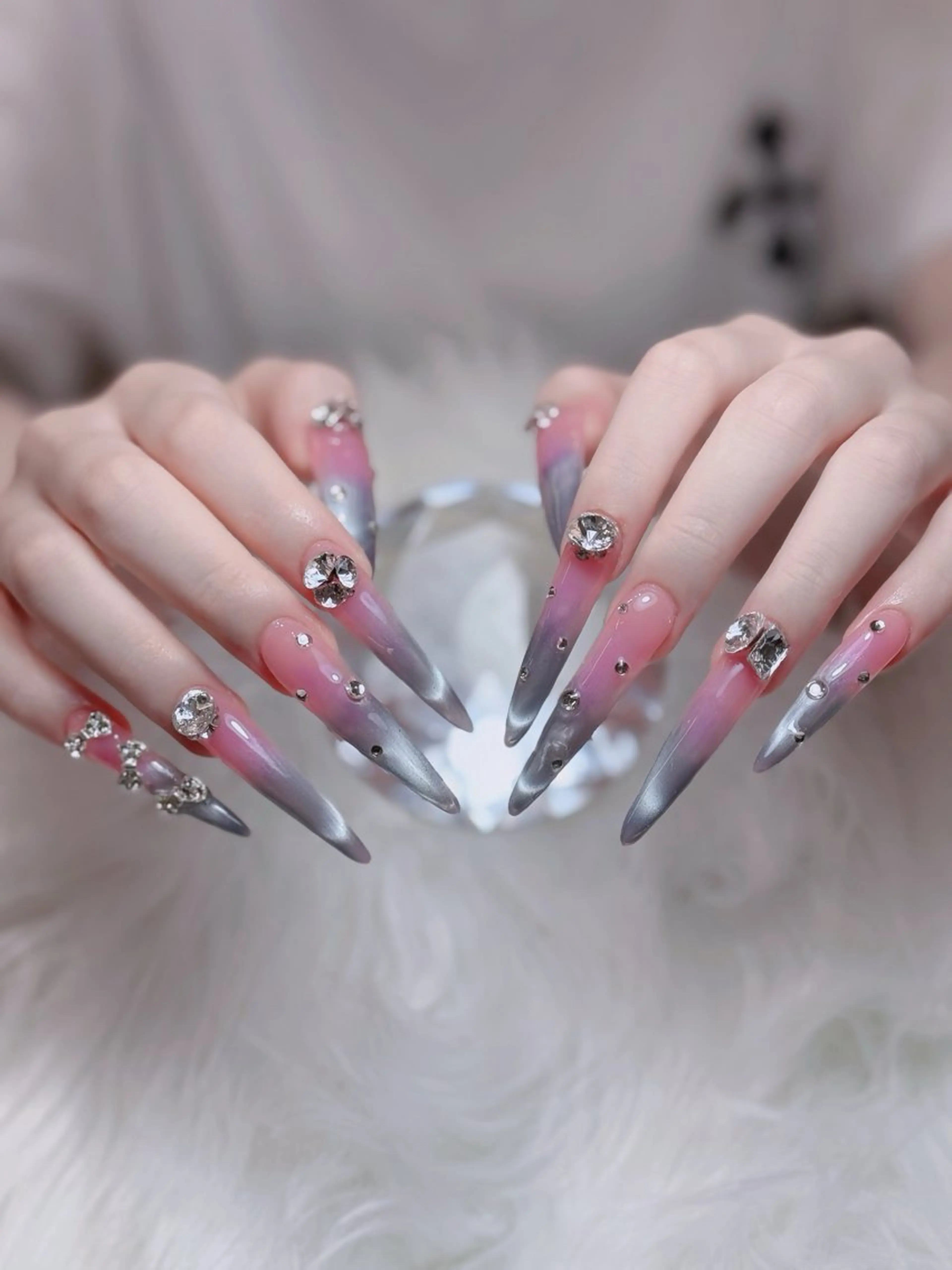 ネイル オーロラネイル チークネイル フットネイル フレンチネイル 韓国ネイル ハンドネイル Lumi Nailのネイルデザイン