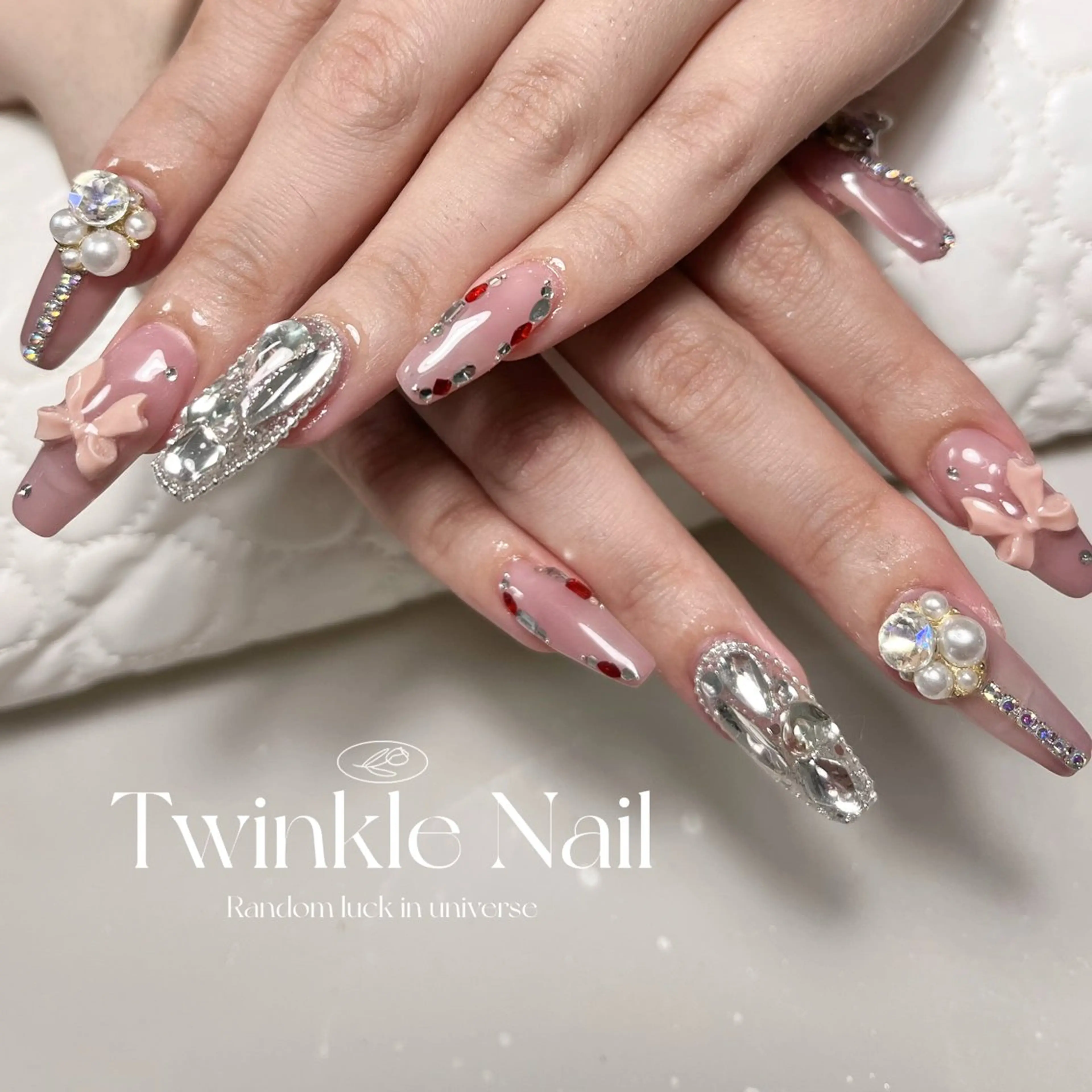 ネイル キラキラネイル ワンホンネイル Twinkle Nail Kuboのネイルデザイン