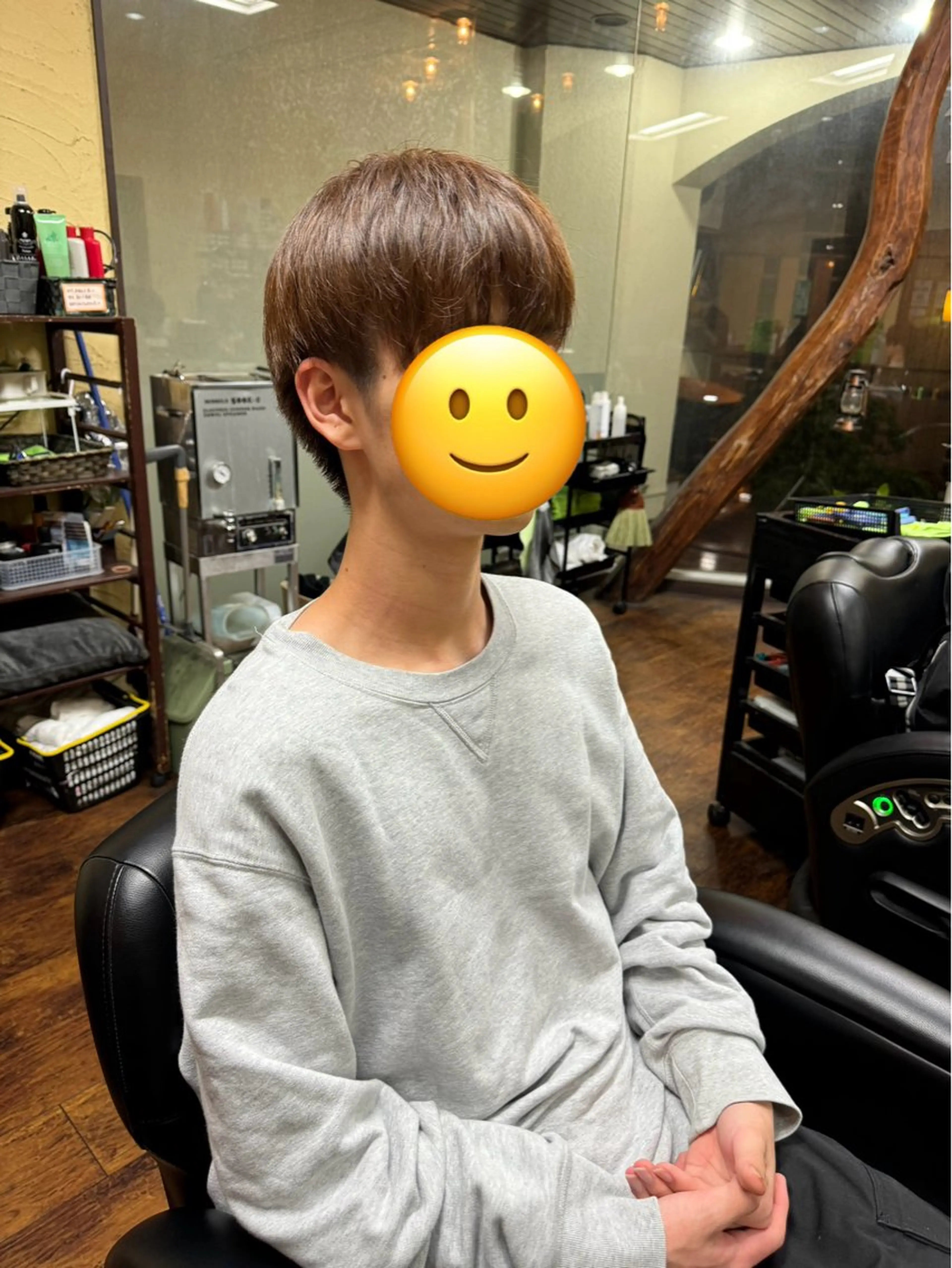 ミディアム メンズ マッシュ 刈り上げ カット ヘアカラー 中島 視温のヘアスタイル