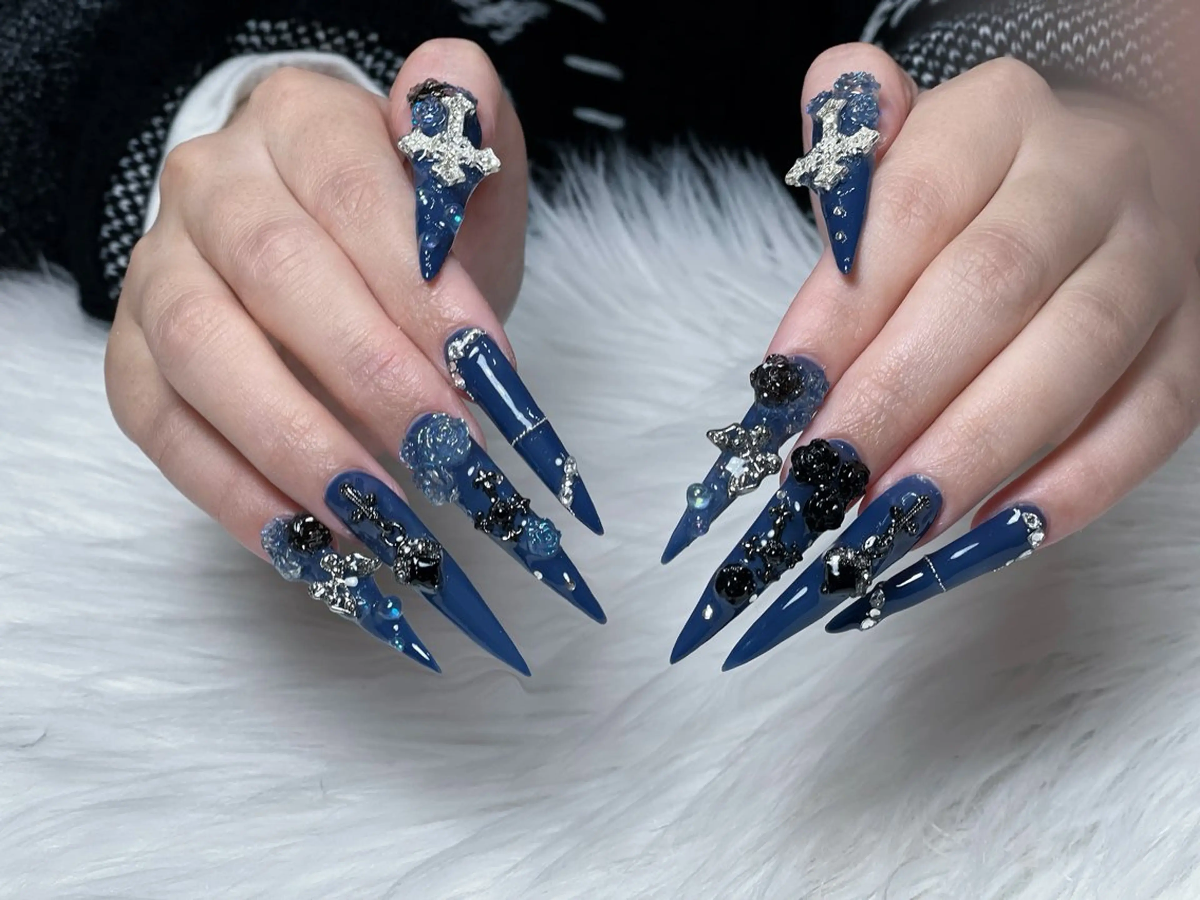 ネイル アートネイル 長さ出し ジェルネイル マグネットネイル ニュアンスネイル Kanao_ CloudyChanのネイルデザイン